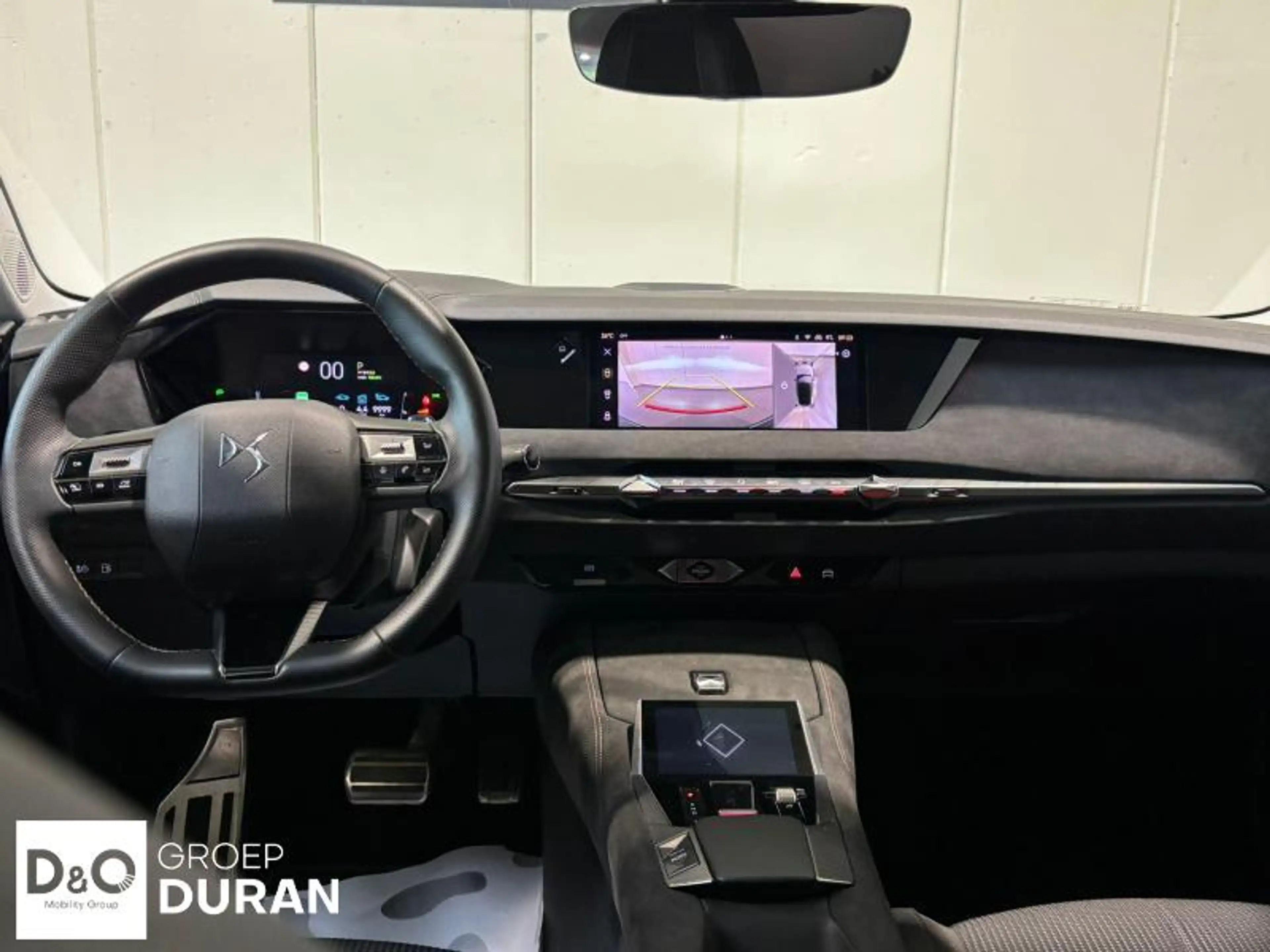DS Automobiles DS 4 Crossback Performance Line + E-TENSE — photo 11