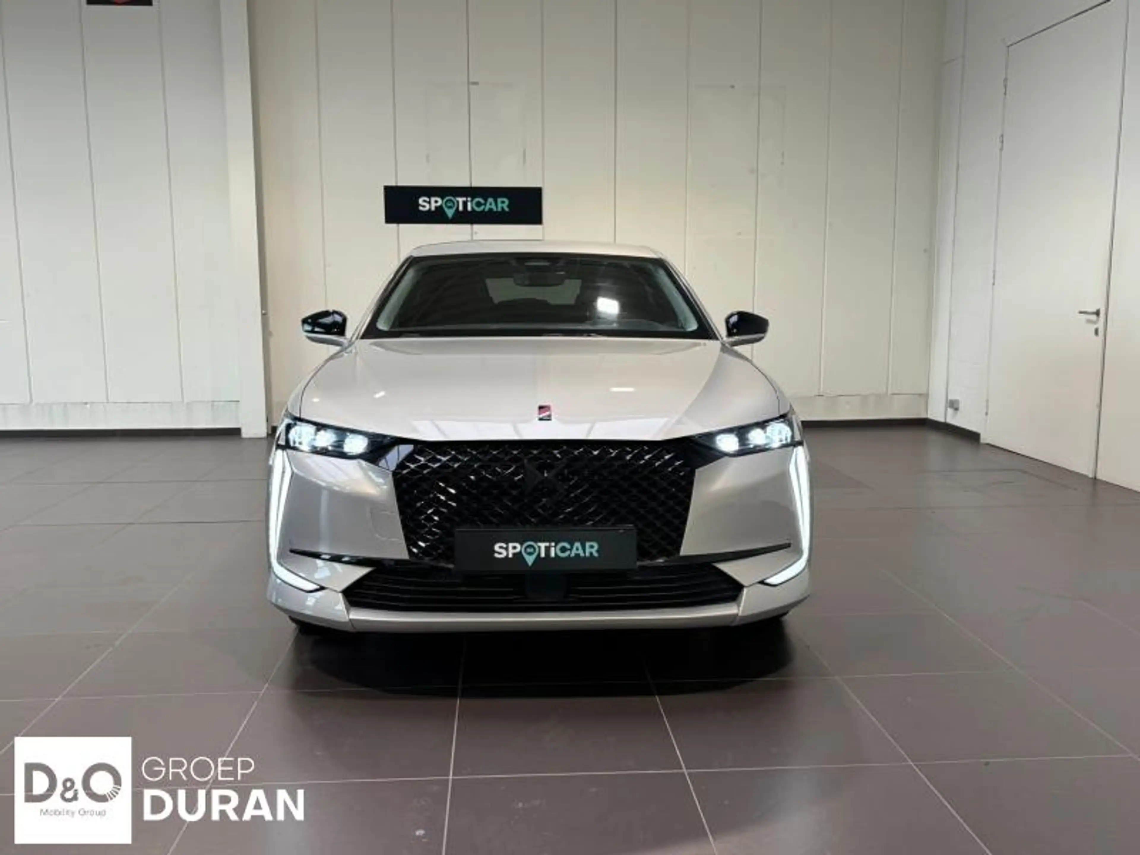 DS Automobiles DS 4 Crossback Performance Line + E-TENSE — photo 2