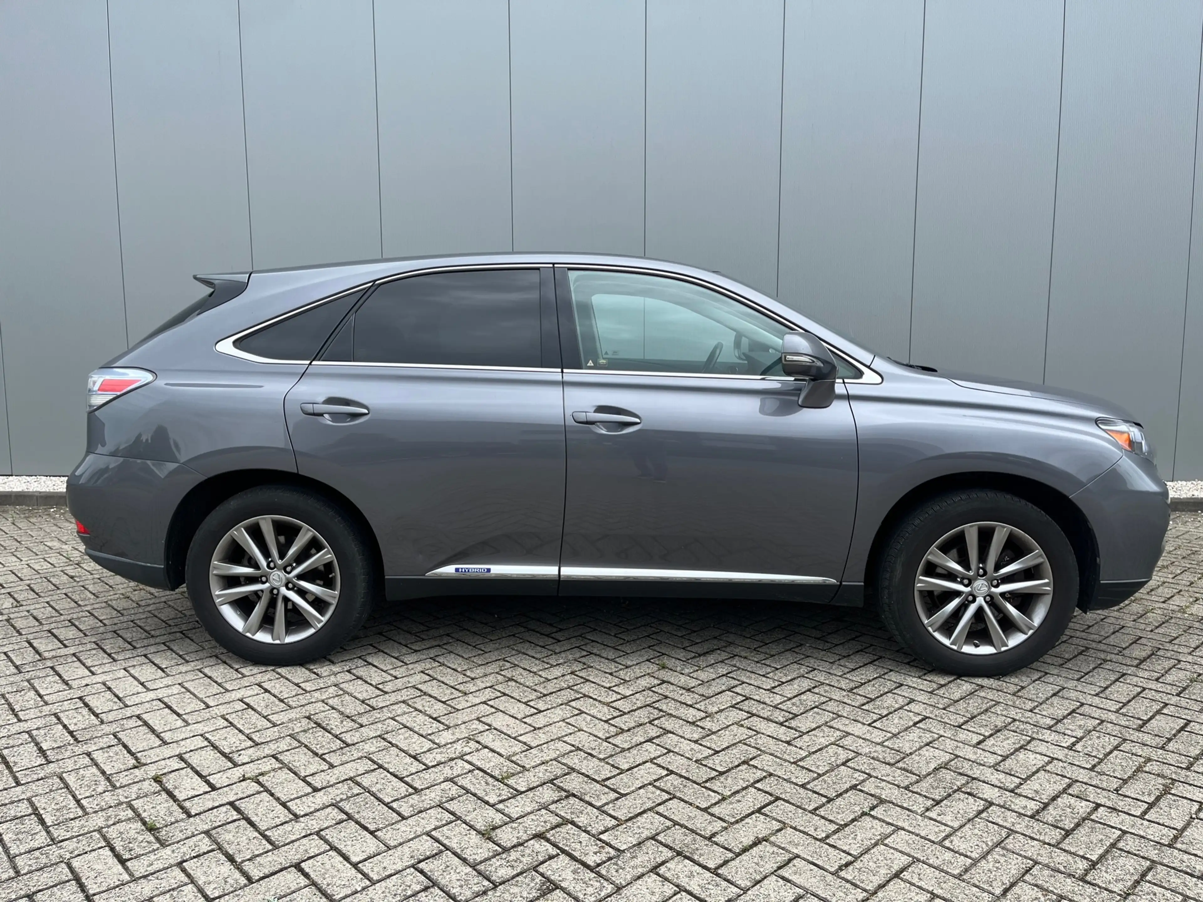 Lexus RX 450h 4WD Tech — photo 12