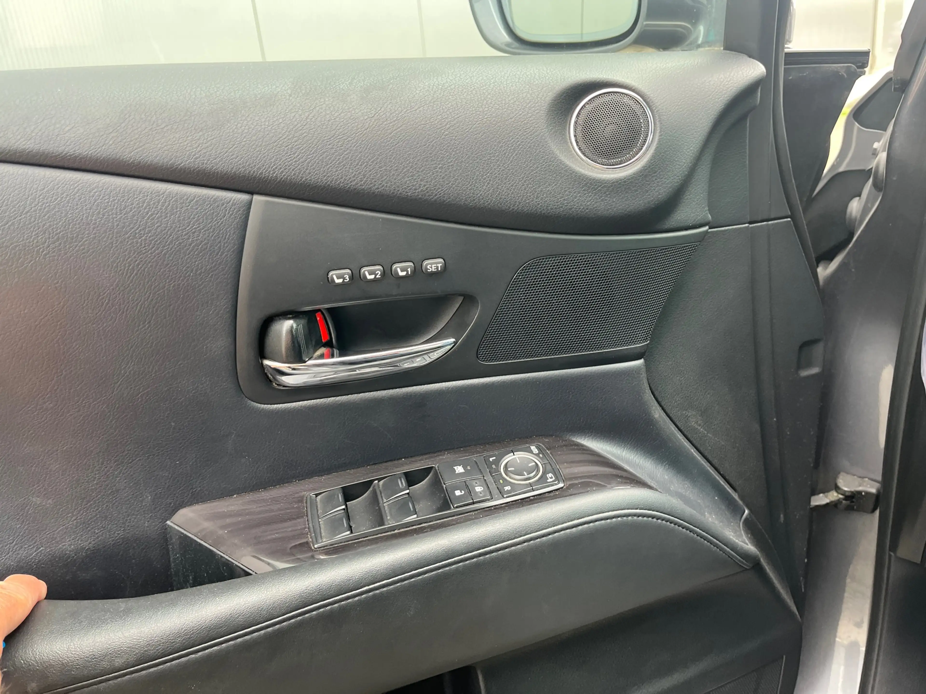 Lexus RX 450h 4WD Tech — photo 9