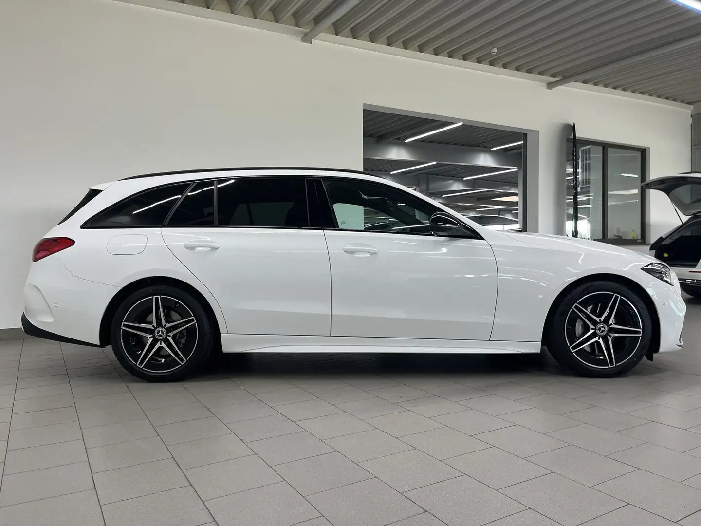 Mercedes-Benz C 200 T AMG+NIGHT+DIGITAL+KAMERA+EASY-PACK+AHK Wit - 2