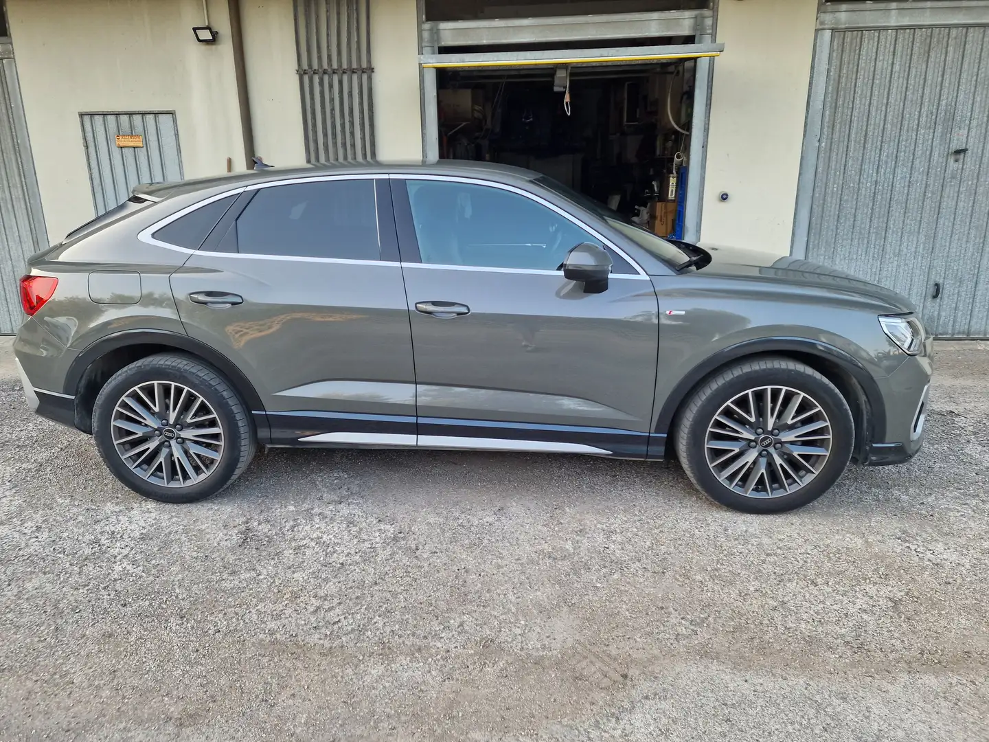 Audi Q3 Q3 2023 Sportback Sportback 35 2.0 tdi sline - 1