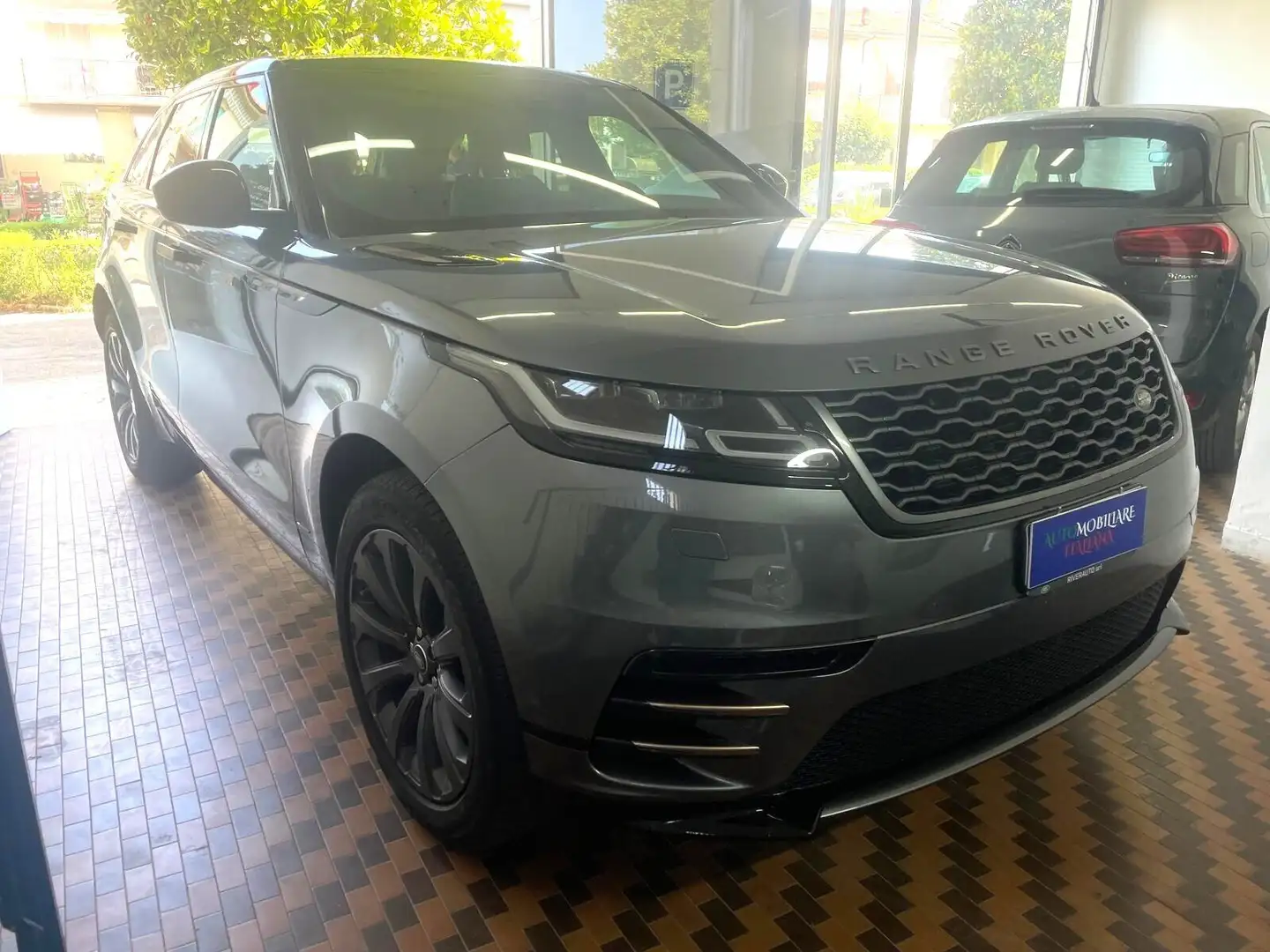 Land Rover Range Rover Velar Range Rover Velar 2.0D I4 240 CV R-Dynamic S Gris - 2
