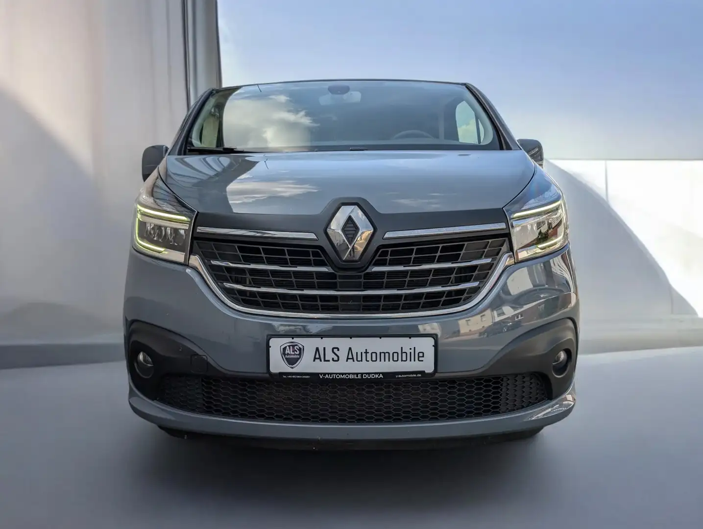 Renault Trafic L1H1 2,8t (9 Sitze) Life"Klima"Navi"BT" Grau - 2