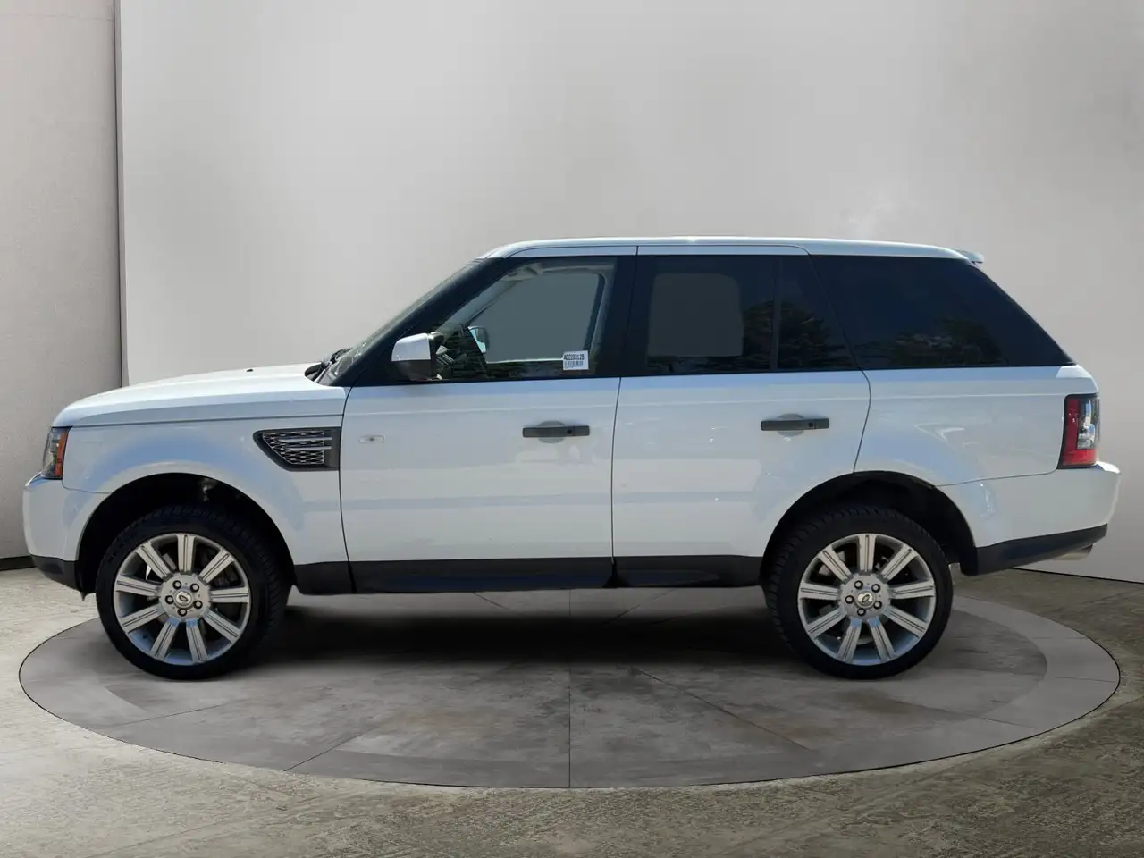 Land Rover Range Rover Sport photo Land Rover Range Rover Sport