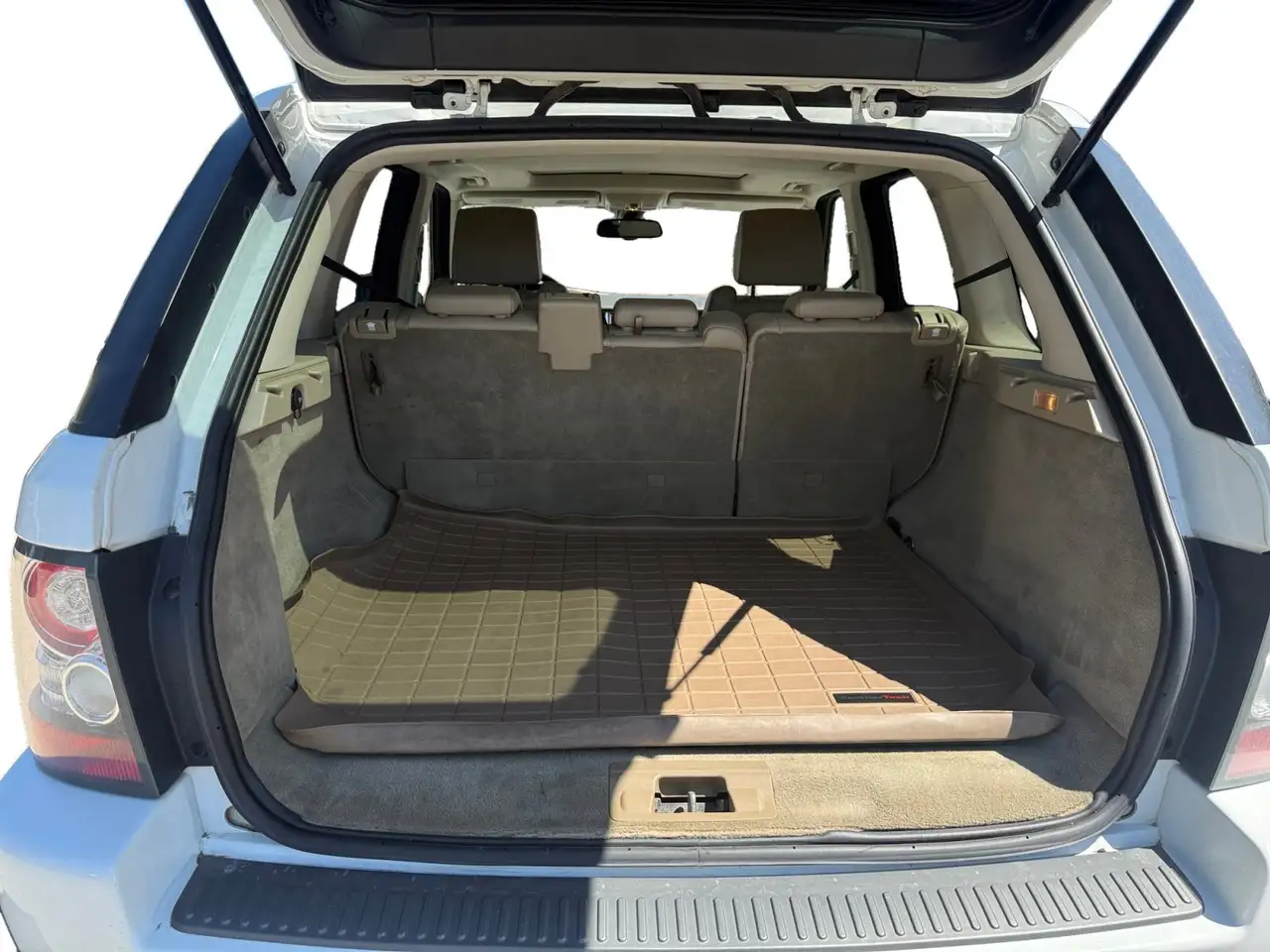 Land Rover Range Rover Sport photo Land Rover Range Rover Sport
