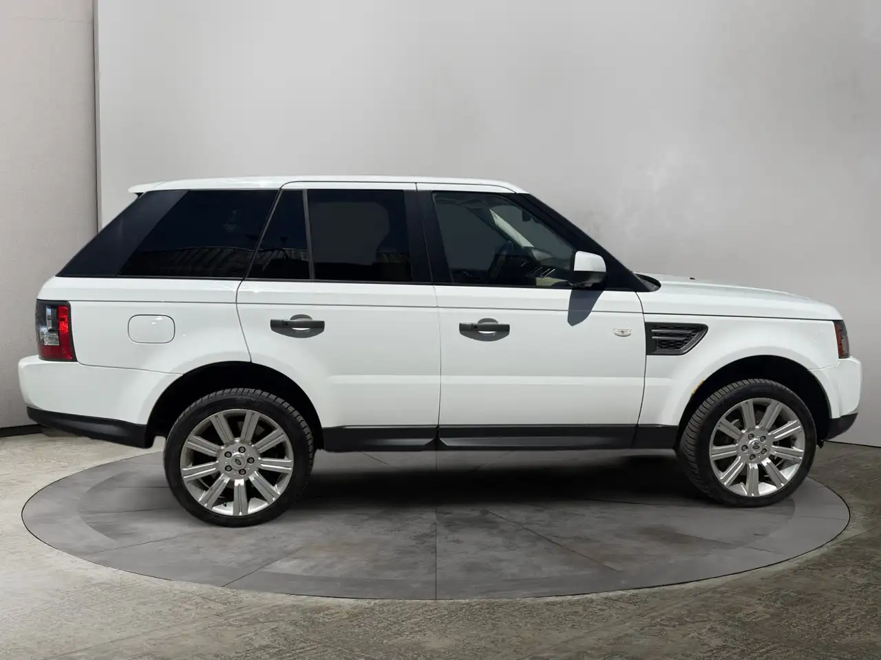 Land Rover Range Rover Sport photo Land Rover Range Rover Sport