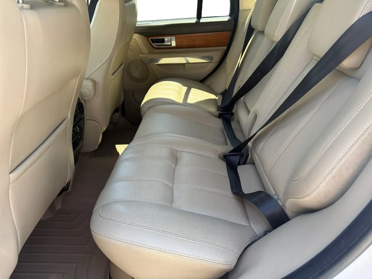 Land Rover Range Rover Sport photo Land Rover Range Rover Sport