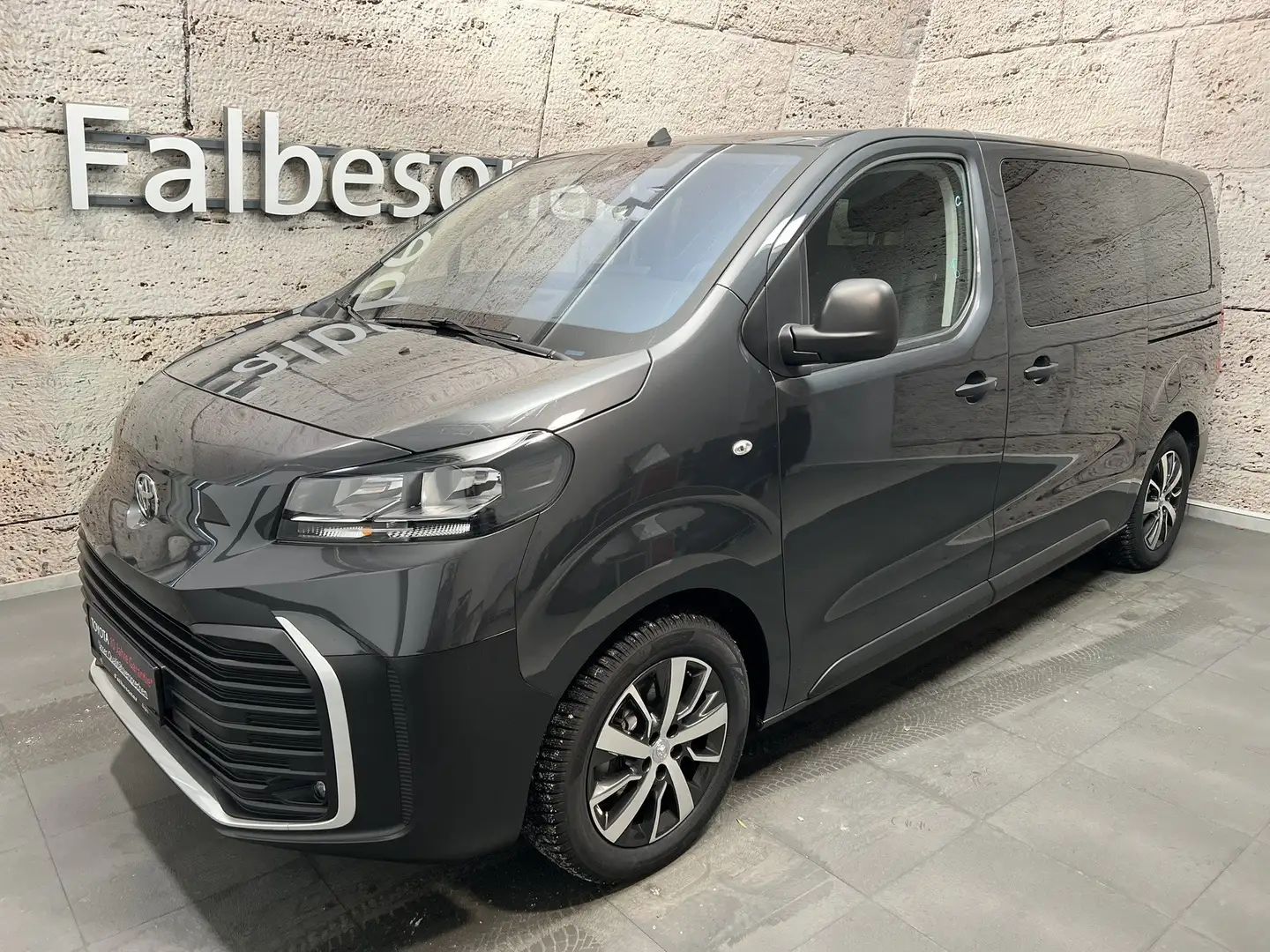 Toyota Proace Verso 2,0 D-4D L1 Tirol Edition + Navi Paket Grau - 1