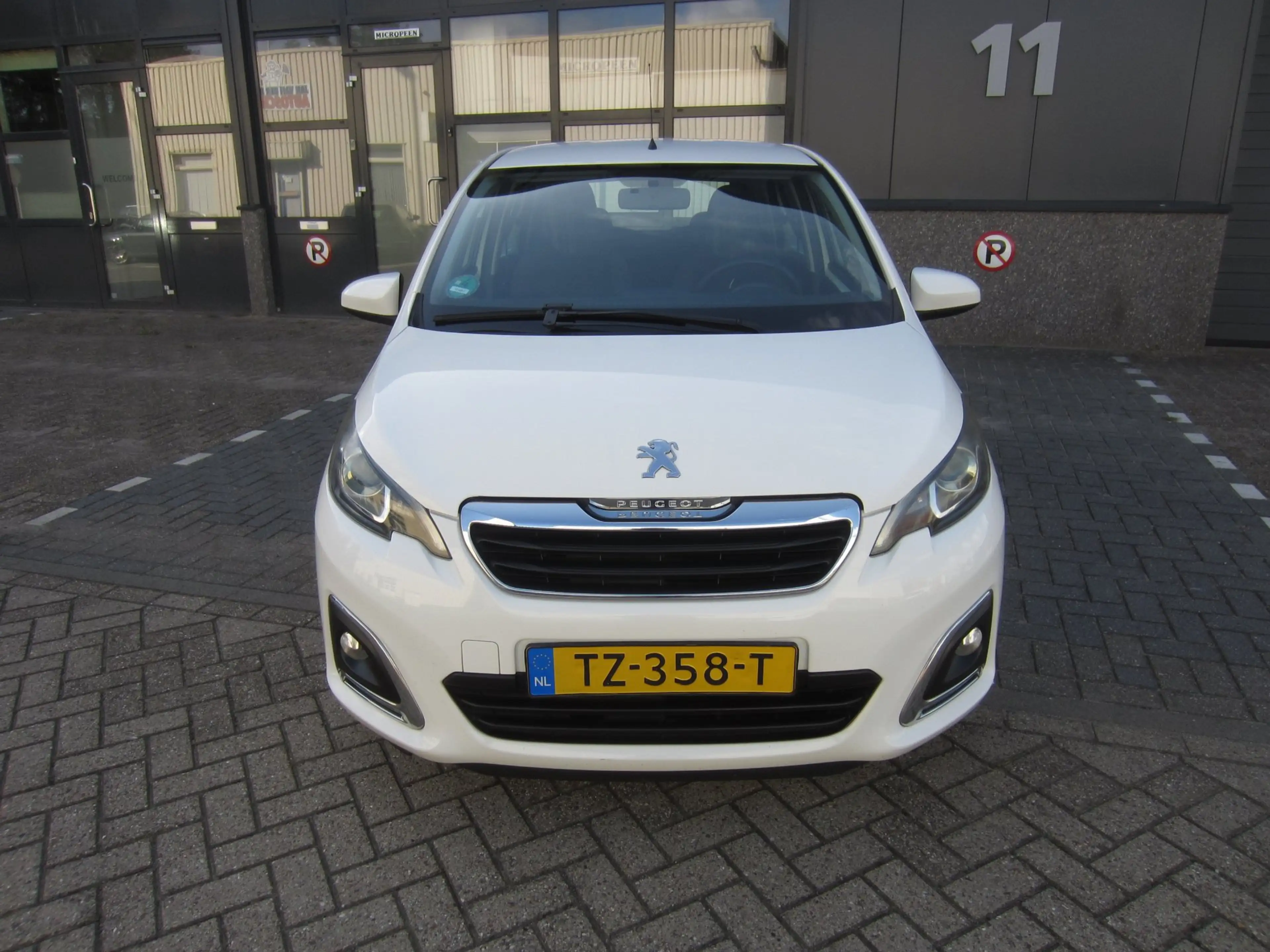 Peugeot 108 1.0 e-VTi Allure 2018 Automaat Airco Led NAP! APK! — photo 3