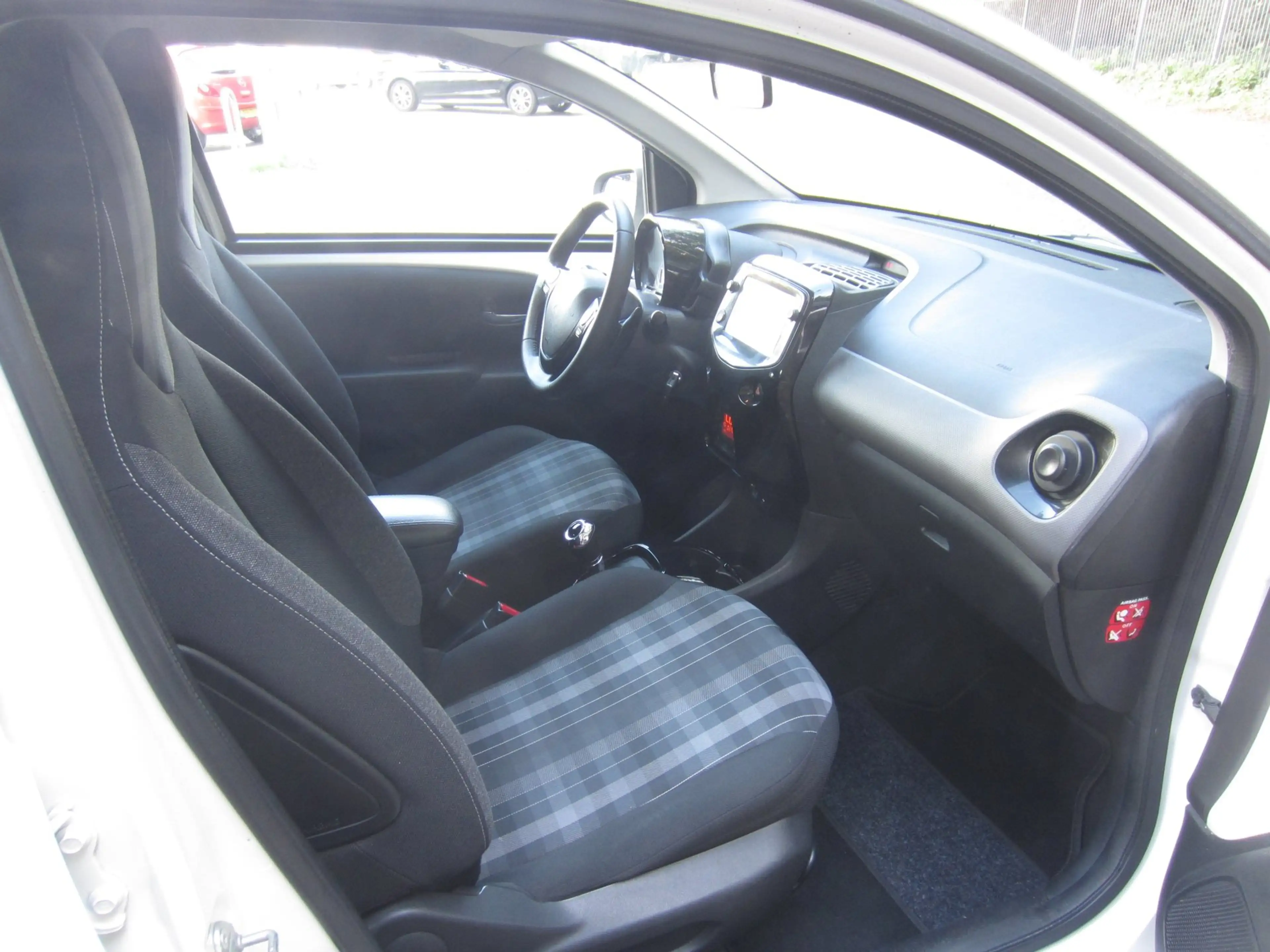 Peugeot 108 1.0 e-VTi Allure 2018 Automaat Airco Led NAP! APK! — photo 11