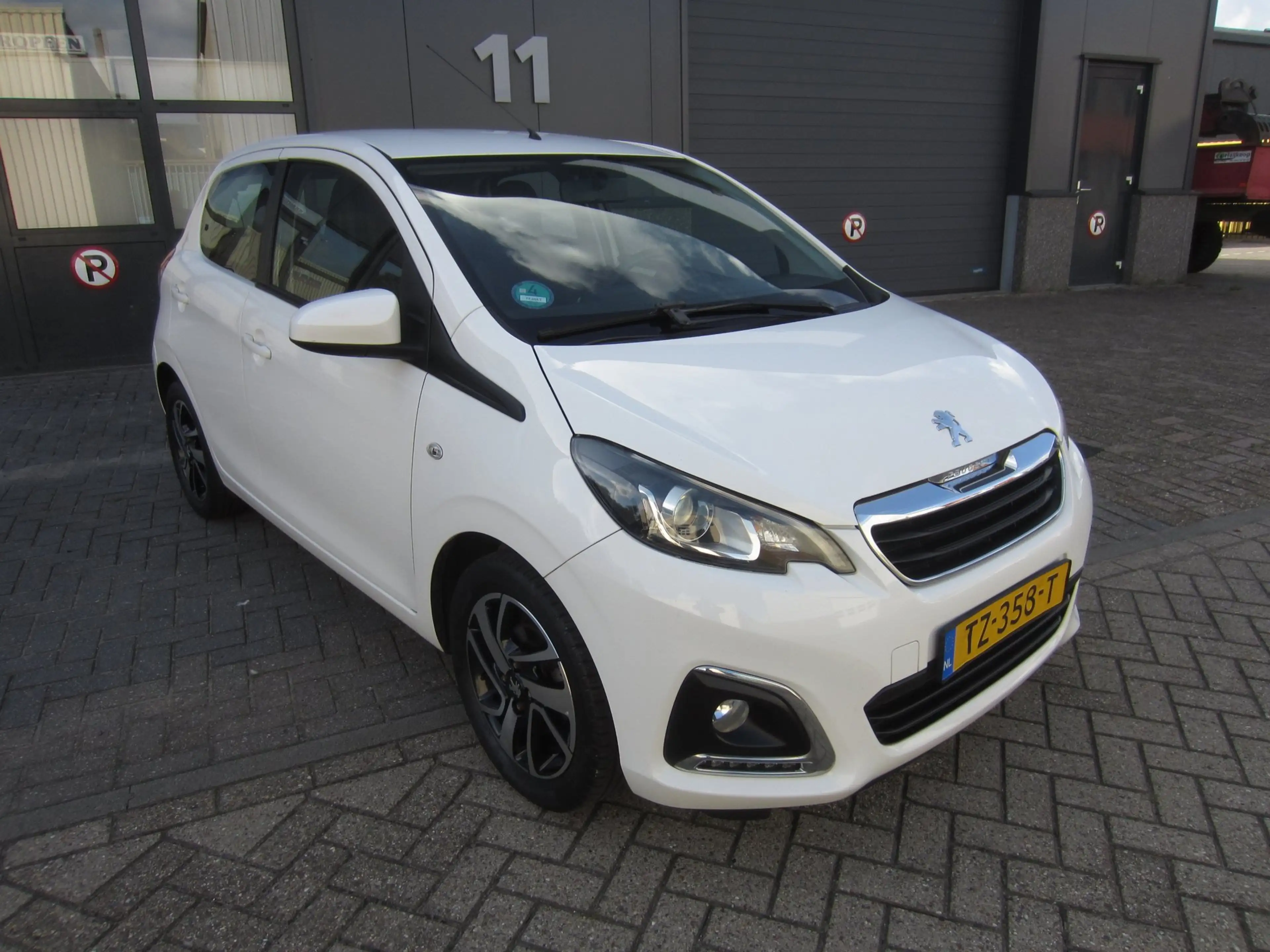 Peugeot 108 1.0 e-VTi Allure 2018 Automaat Airco Led NAP! APK! — photo 8