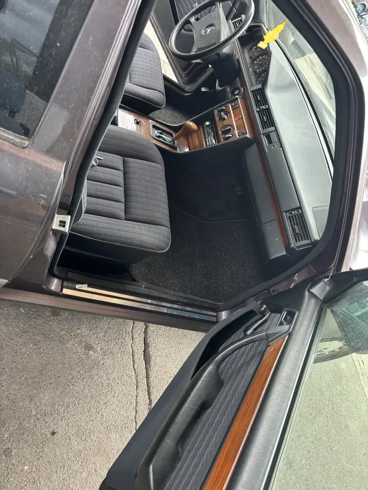 Mercedes-Benz E 260 4Matic, foto 9