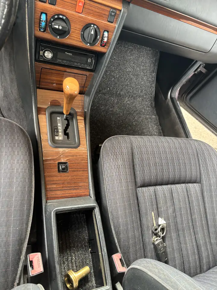 Mercedes-Benz E 260 4Matic, foto 6