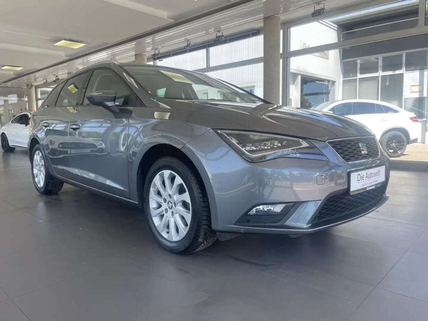 SEAT Leon ST 1,2 TSI Style LED PDC KLIMA ZV GRA FHEL Klima Gris - 2
