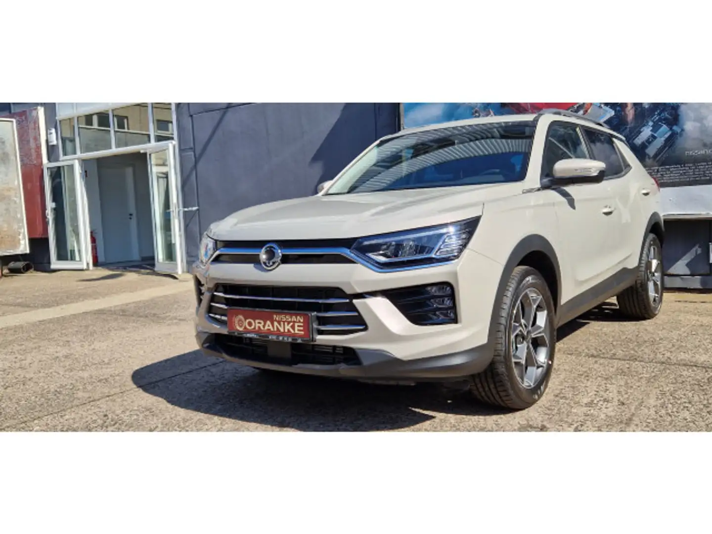 KGM Korando 1.5 Bliss Automatic*Navi*18`Alu*PDC*LED Beige - 2