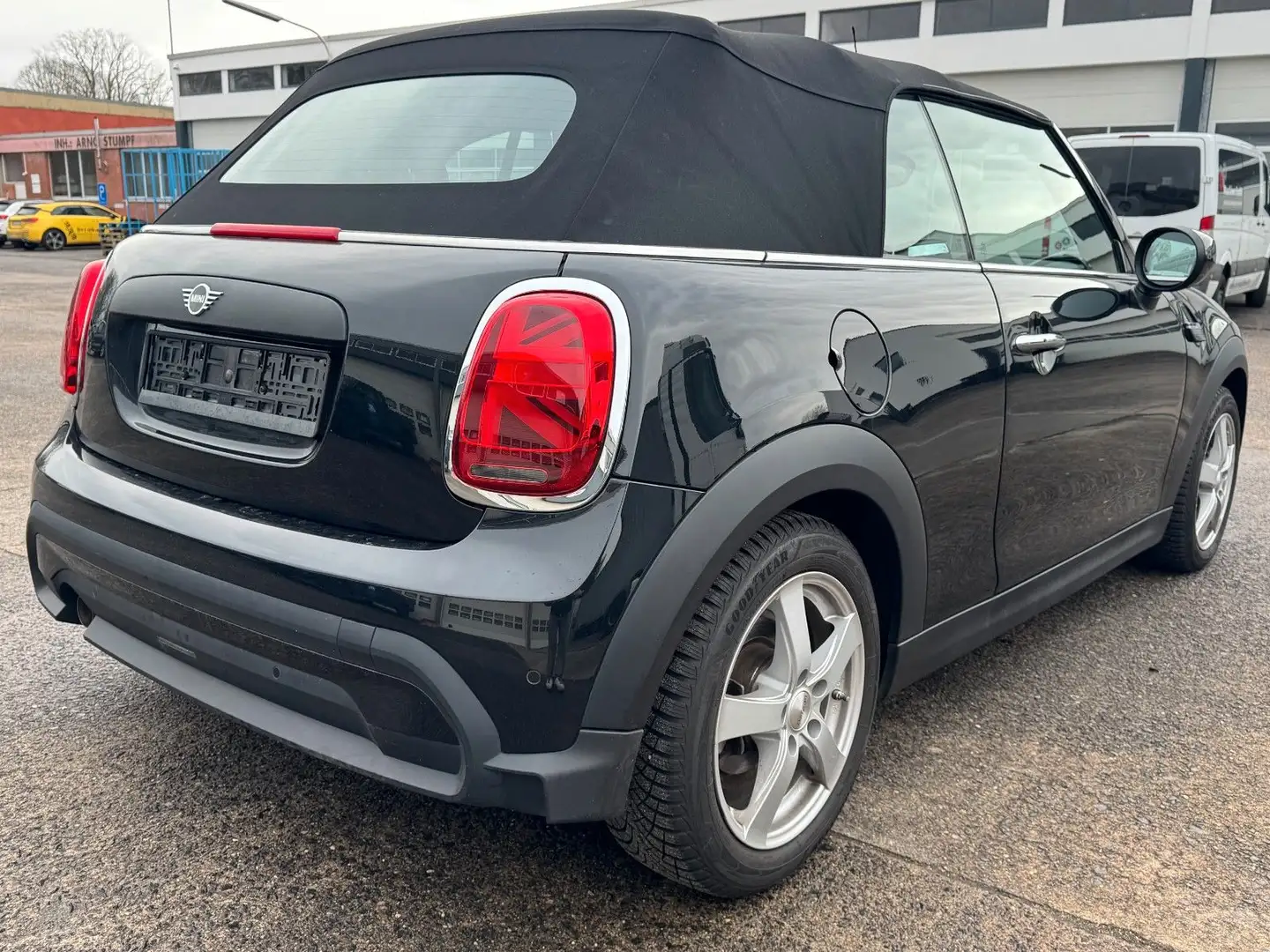 MINI One Cabrio *Trim*LED*Carplay* Fekete - 2