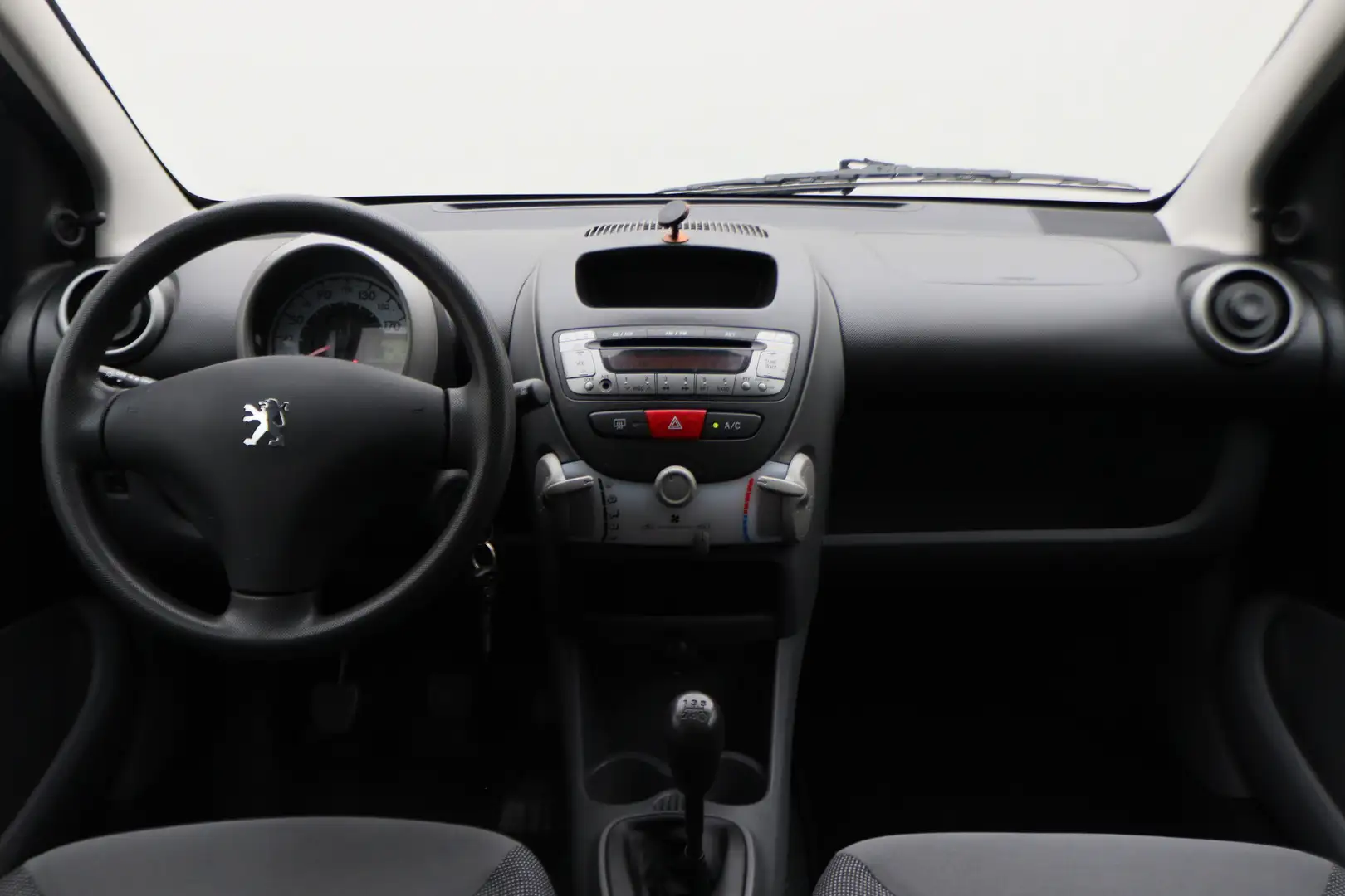 Peugeot 107 1.0-12V XS 5-Deurs, Airco, Elektr. Pakket, Radio C Grijs - 2