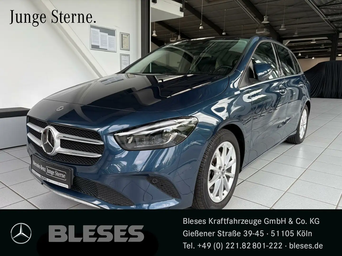 Mercedes-Benz B 200 B 200 Pano+Distronic+Multibeam+360+AHK+easy Heckkl Azul - 1