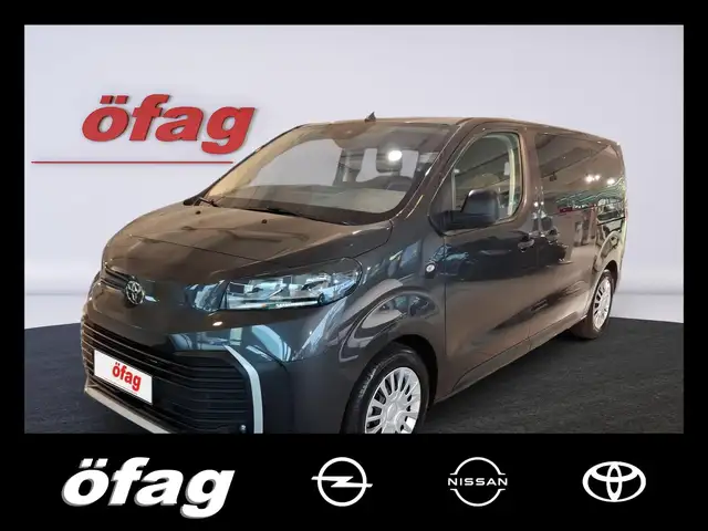 Toyota Proace Verso 2.0 D-4D 145 Medium Shuttle Kam.