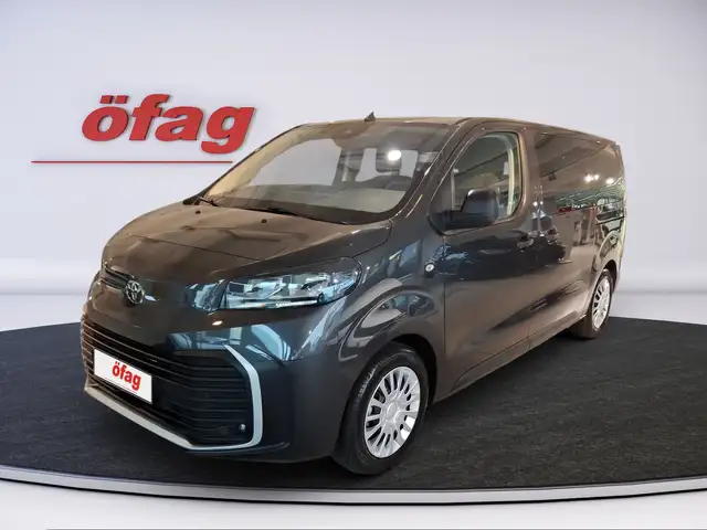Toyota Proace Verso 2.0 D-4D 145 Medium Shuttle