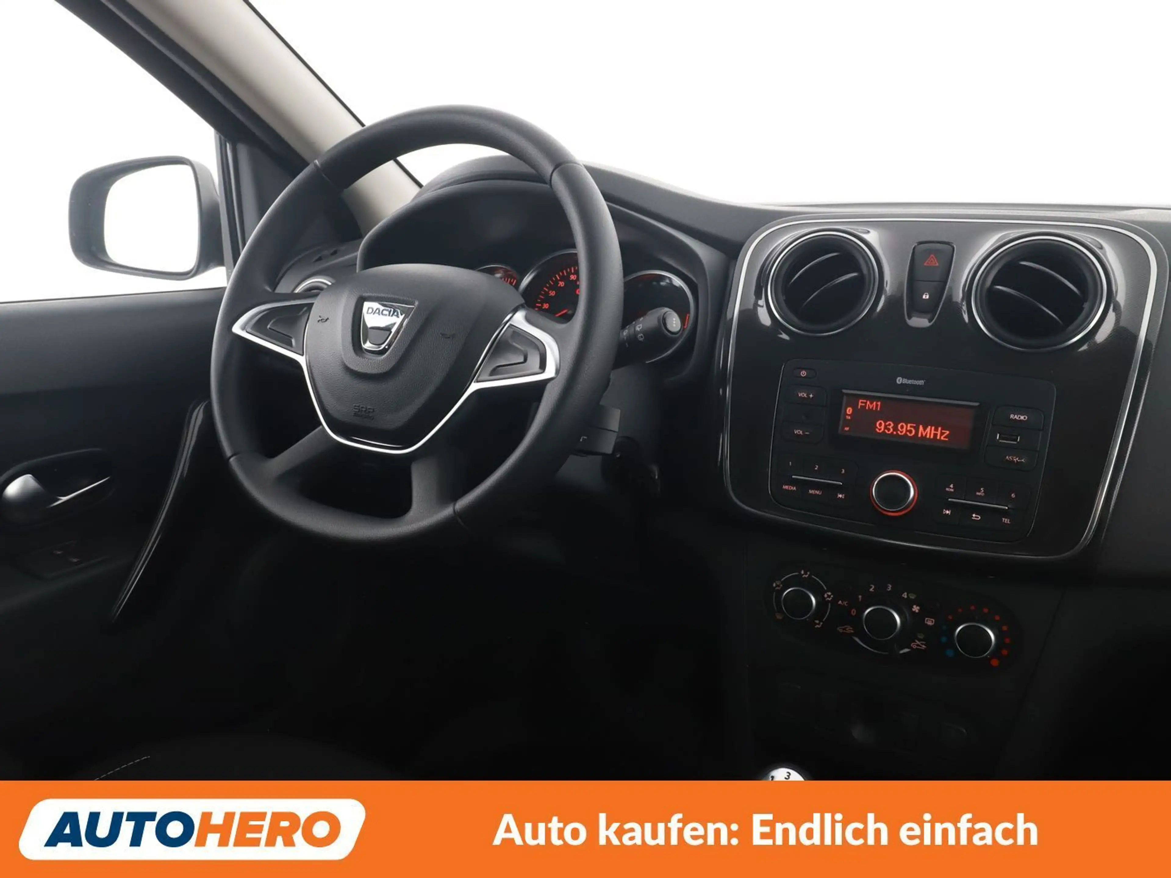 Dacia Logan 1.0 SCe Comfort *KLIMA*BT* — photo 13