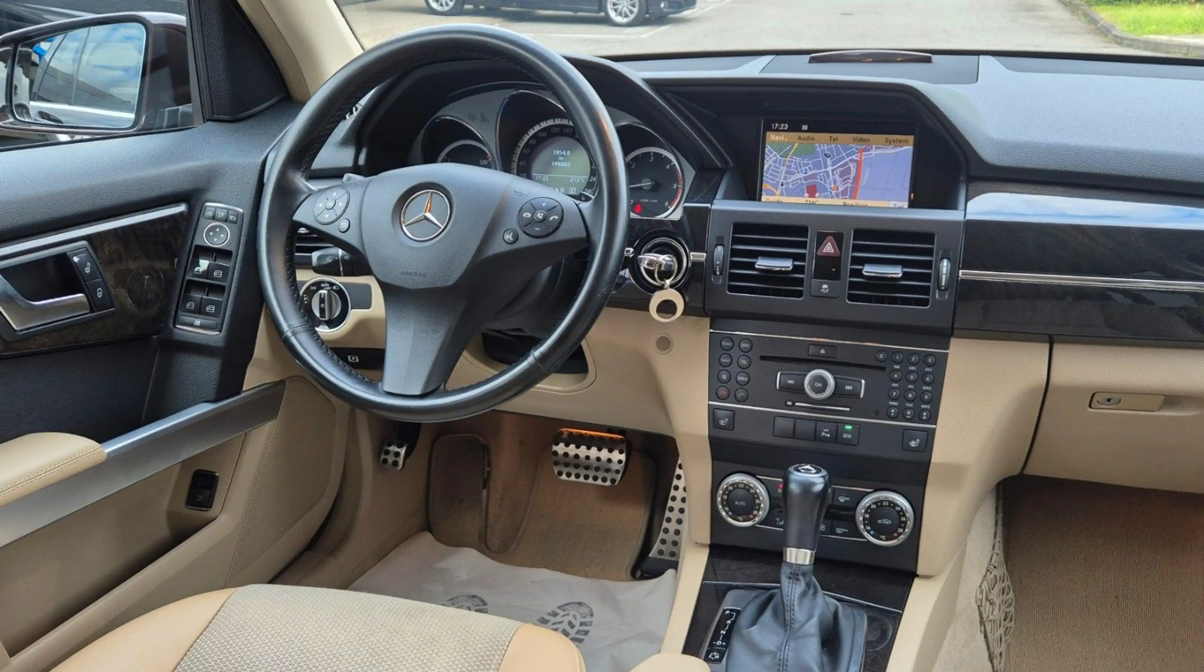 Mercedes-Benz GLK 220 CDI 4Matic/NAVI/LEDER/SHZ/AHK/PDC/XENON — photo 10