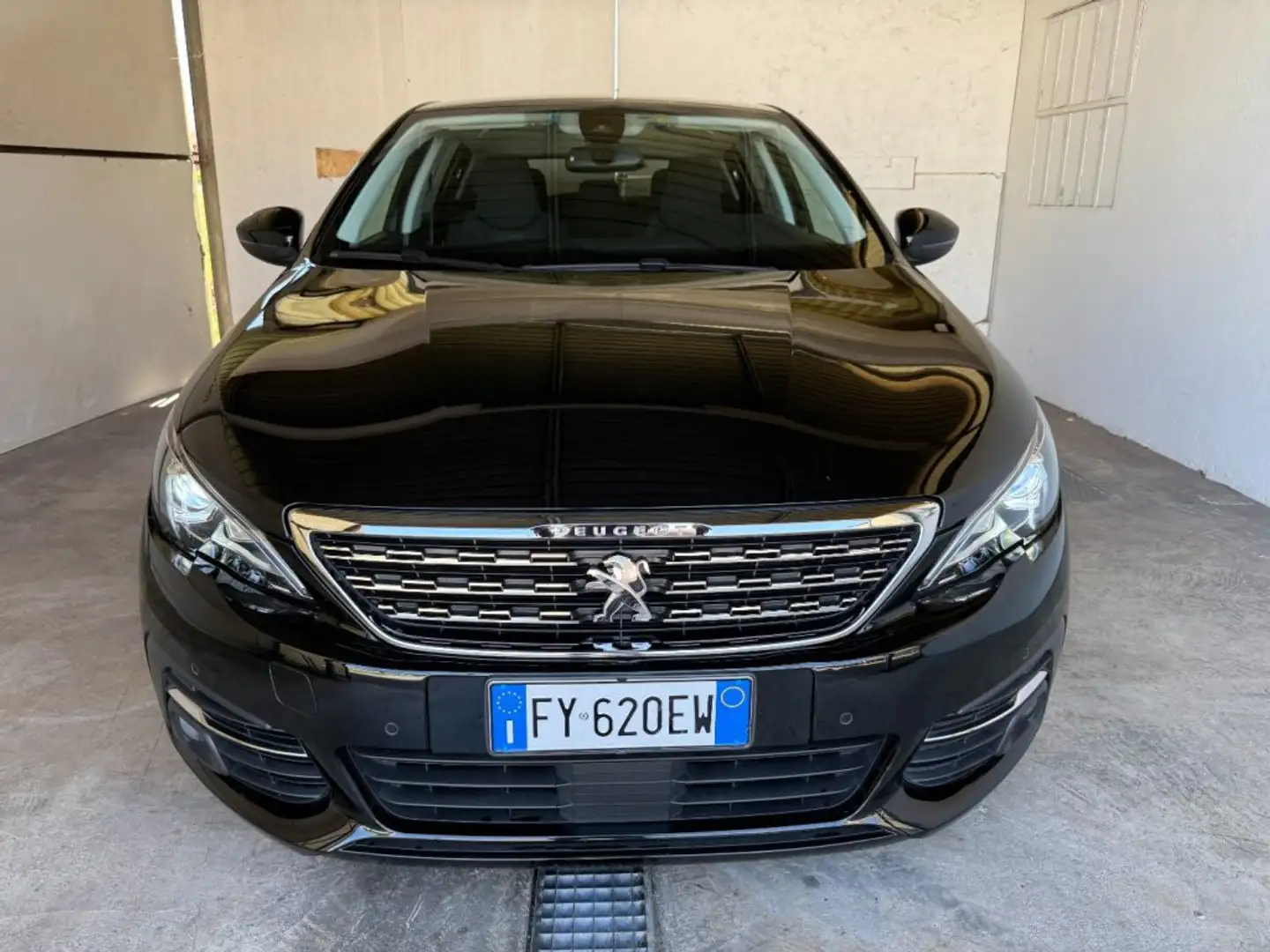 Peugeot 308 BlueHDi 130 S&S Allure Nero - 2