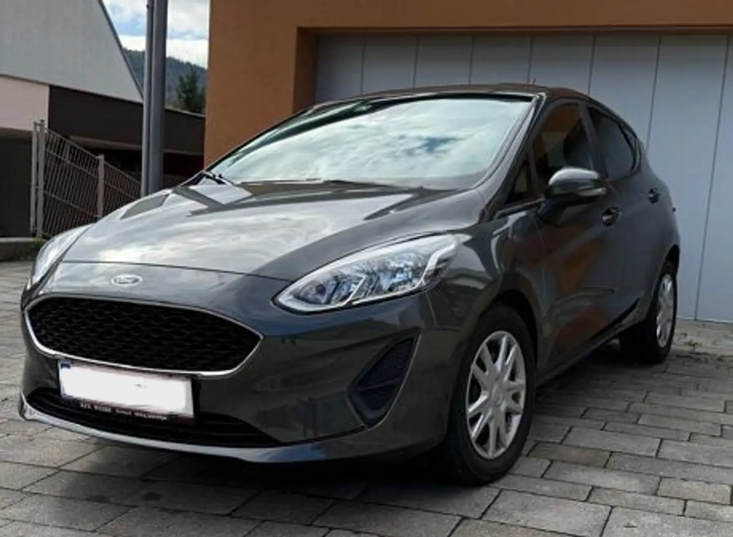 Ford Fiesta Fiesta Flash 1,4 i Grau - 1