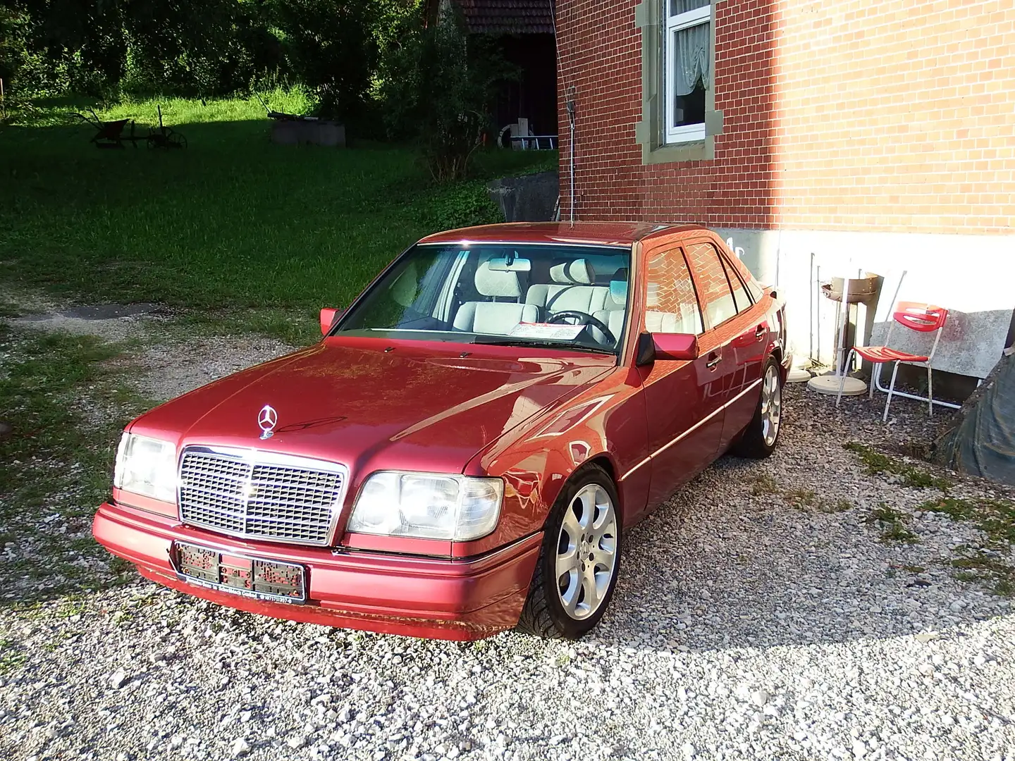 Mercedes-Benz E 220 Rot - 2