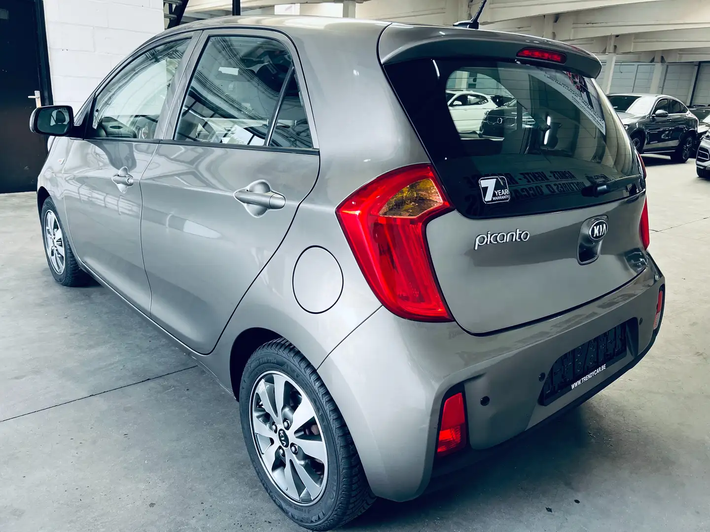 Kia Picanto Picanto 1.0i Navi Edition Grijs - 2