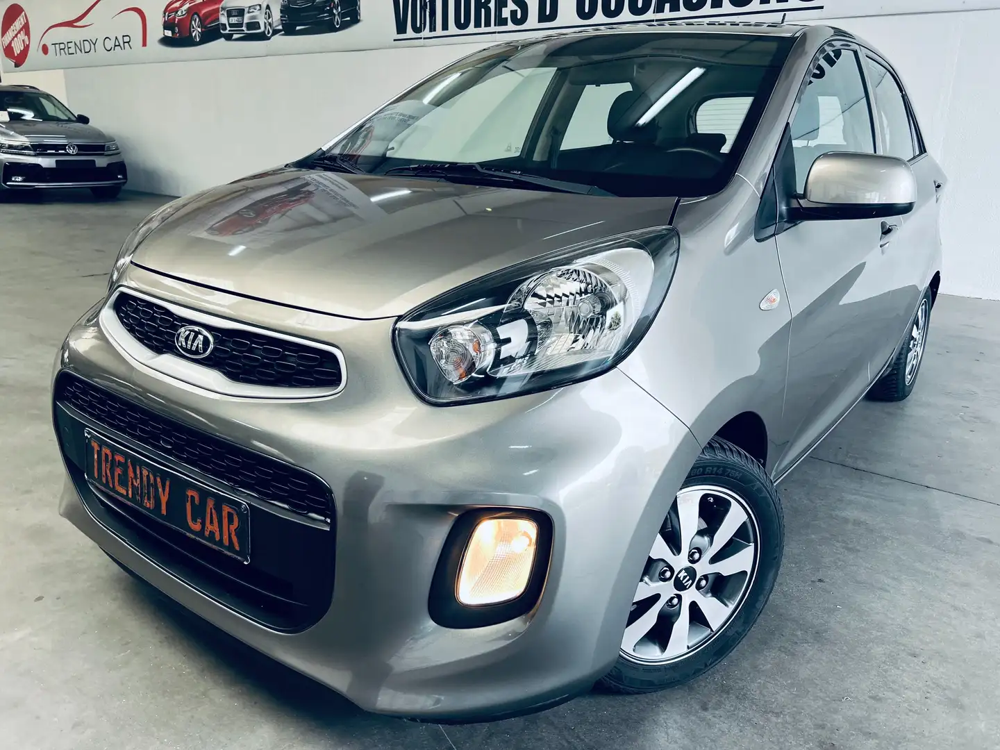 Kia Picanto Picanto 1.0i Navi Edition Grijs - 1