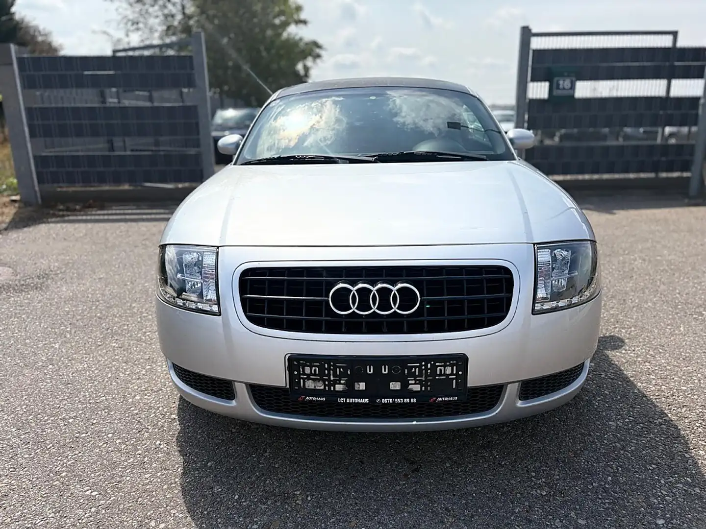 Audi TT Coupé 1,8 T Silber - 2