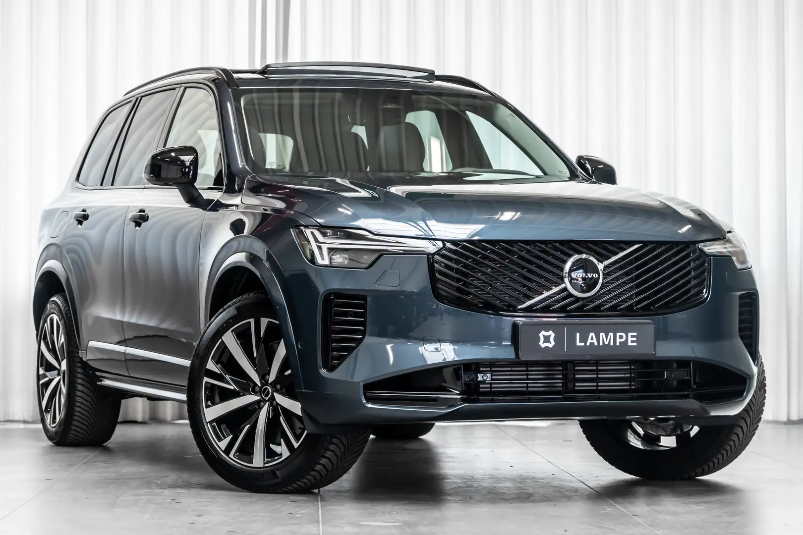 Volvo XC90 Plus T8 eAWD Hybrid (2025) Pano Harman Kardon Bleu - 1