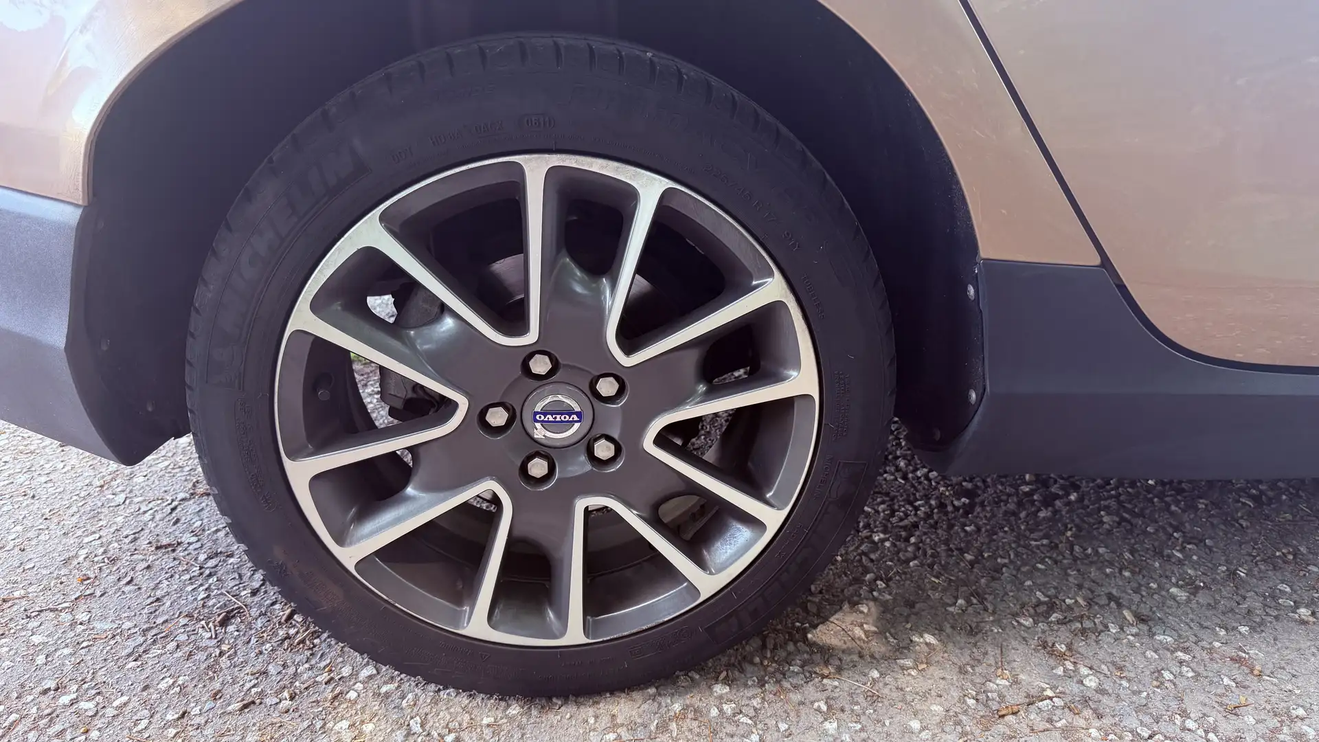 Volvo V40 Cross Country D2 Summum - 2