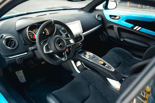 Alpine A110 view 14
