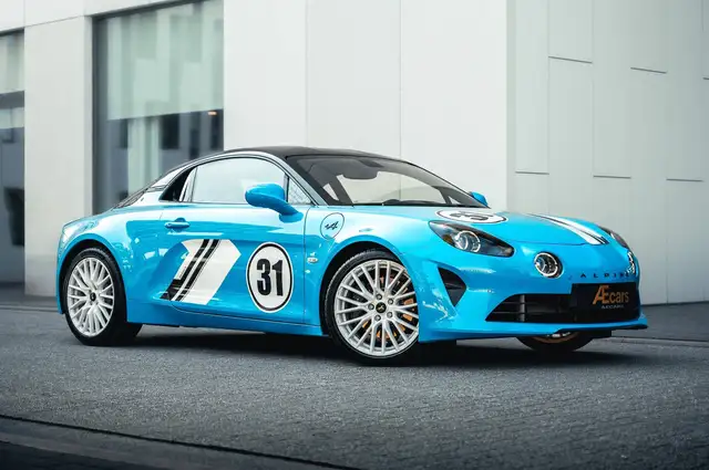Alpine A110 view 4