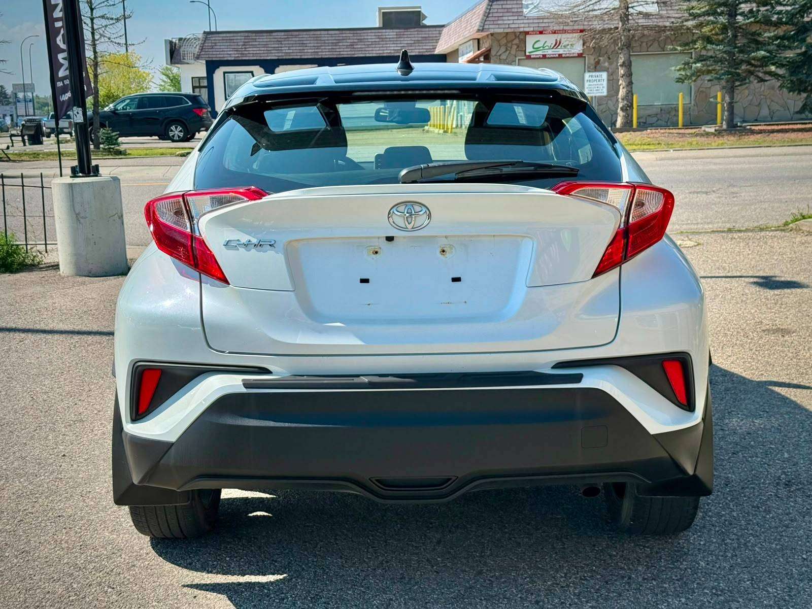 2019 Toyota C-HR — view 5