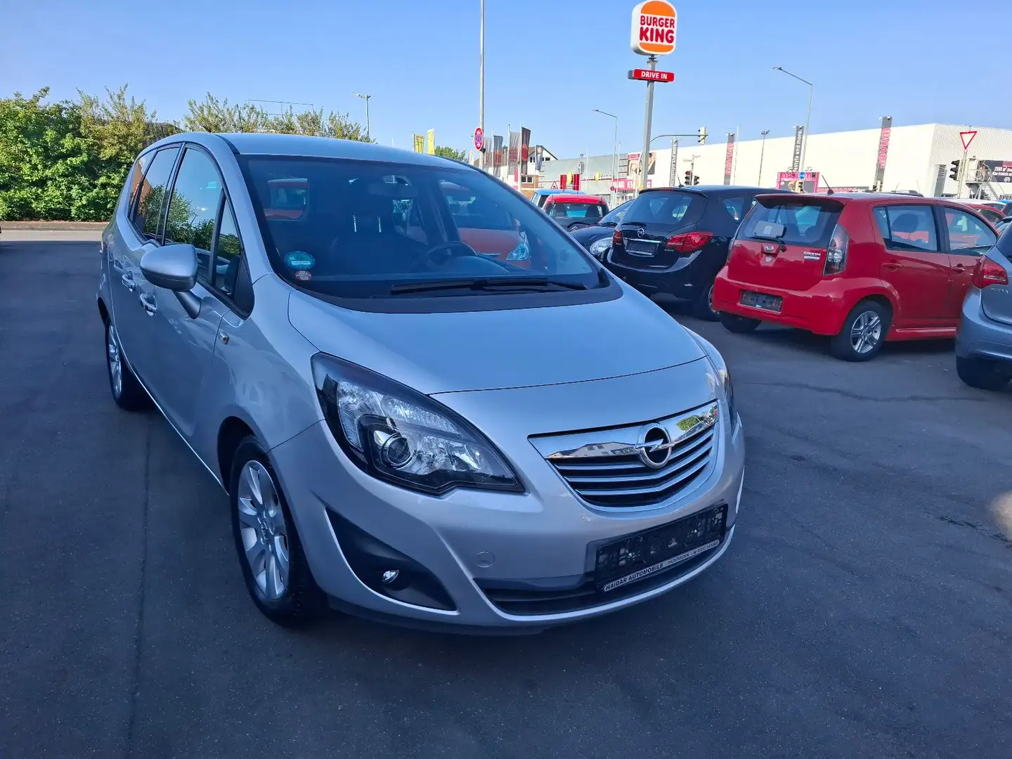 Opel Meriva B Innovation Silber - 1