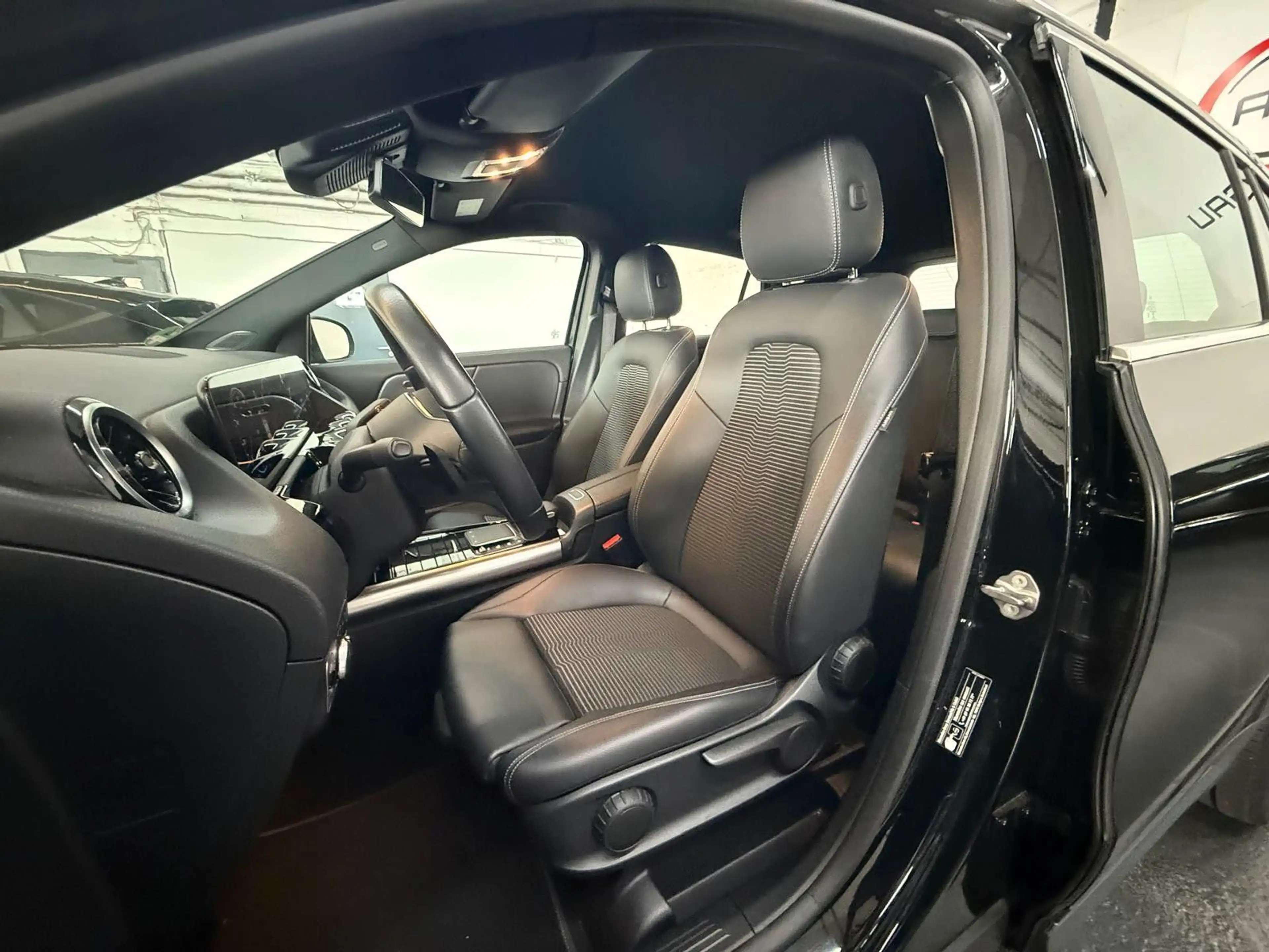 Mercedes-Benz GLA 200 GLA GLA 200 — photo 11