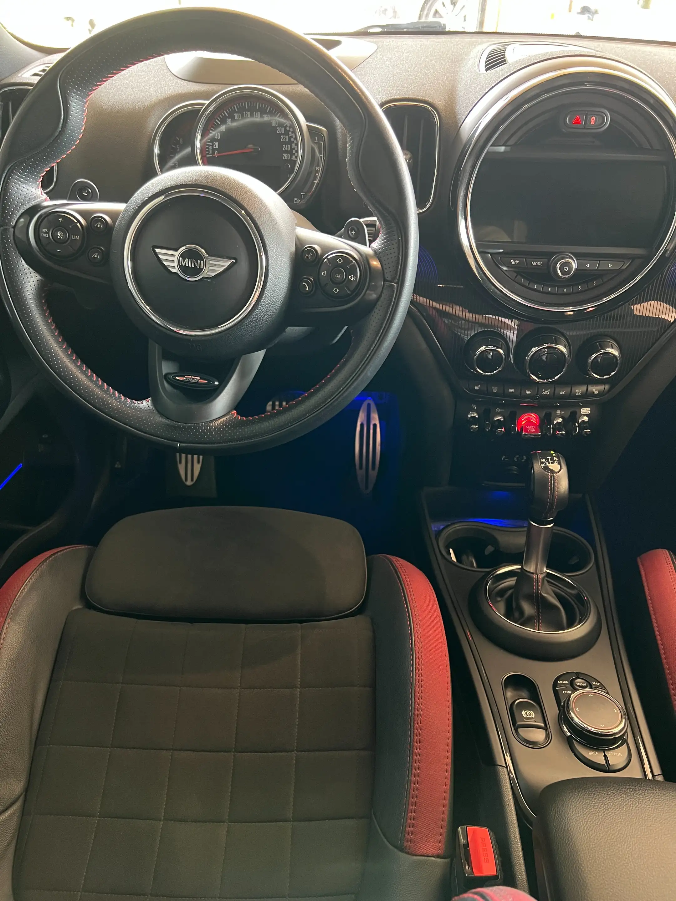 MINI John Cooper Works Countryman John Cooper Works All4 — photo 14