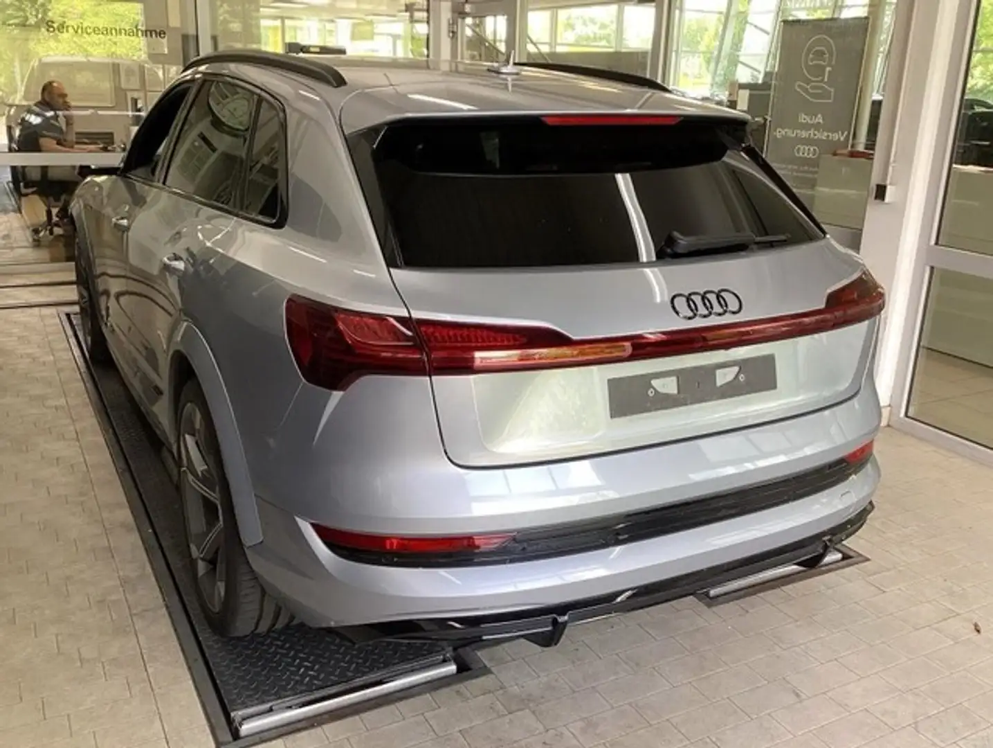 Audi etron S quattro NP:124T¤ Plateado - 2