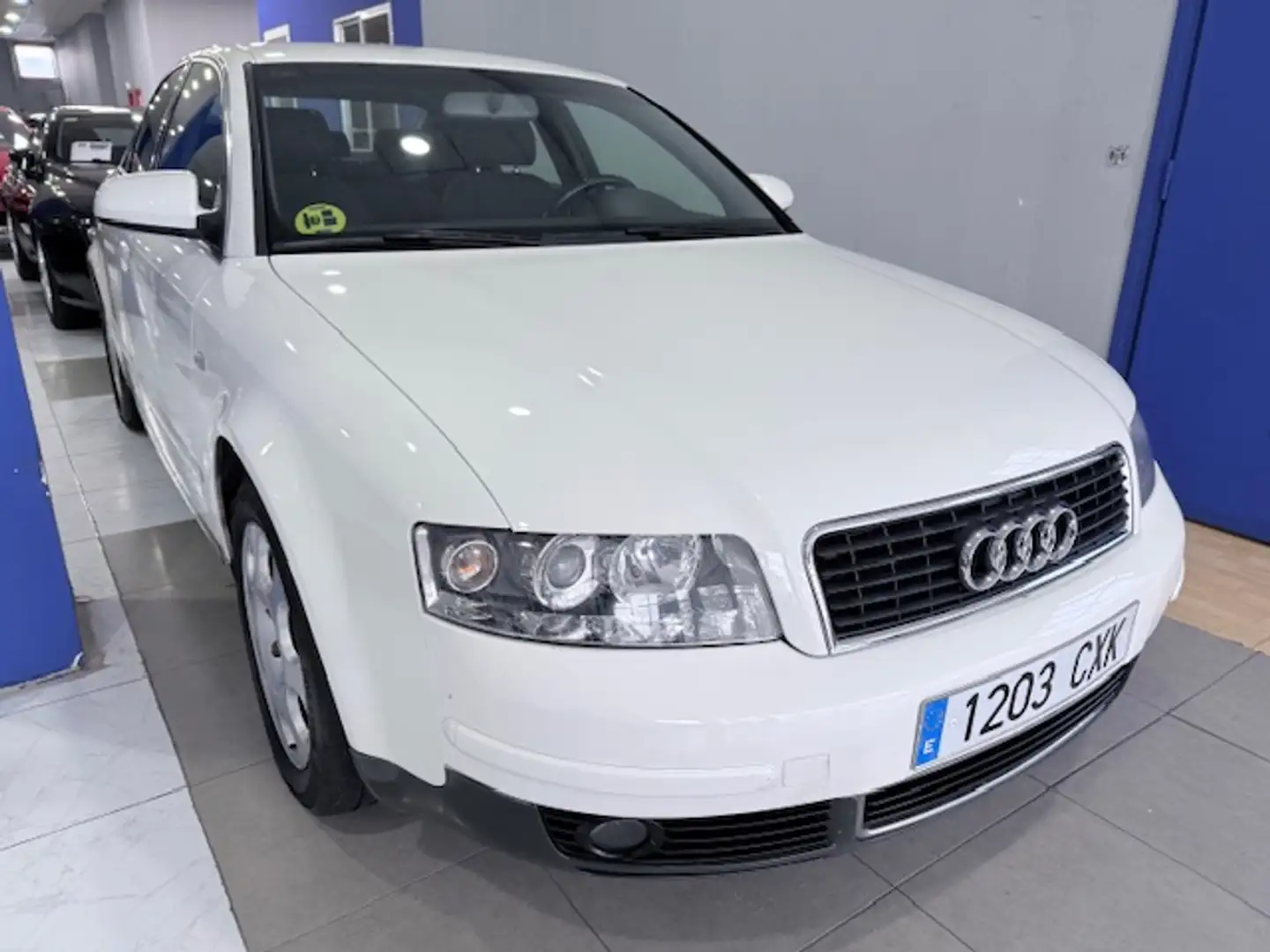 Audi A4 1.8T Blanc - 2