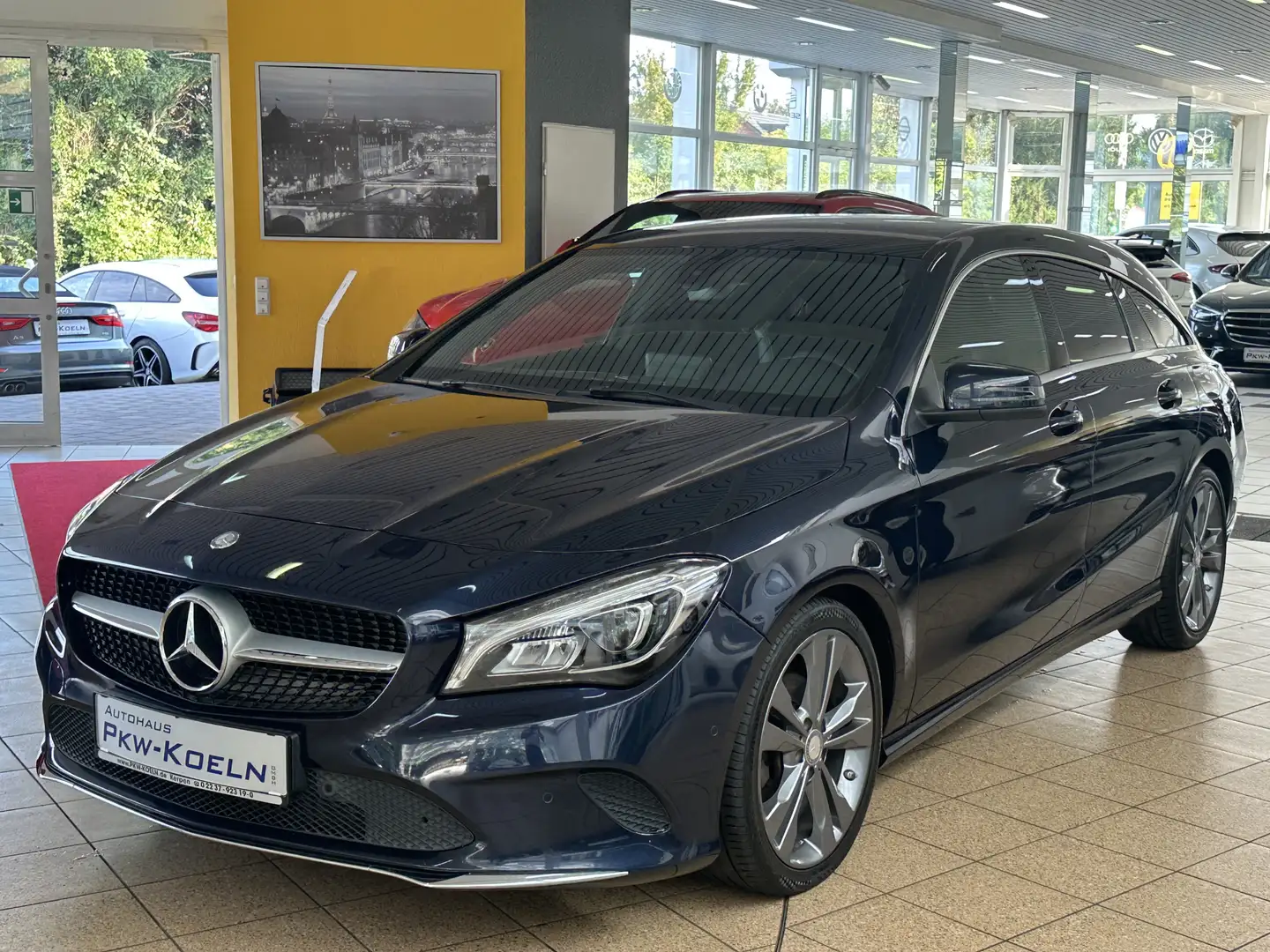 Mercedes-Benz CLA 200 d 4M*KAMERA*LED*NAVi*ToTW Blau - 1