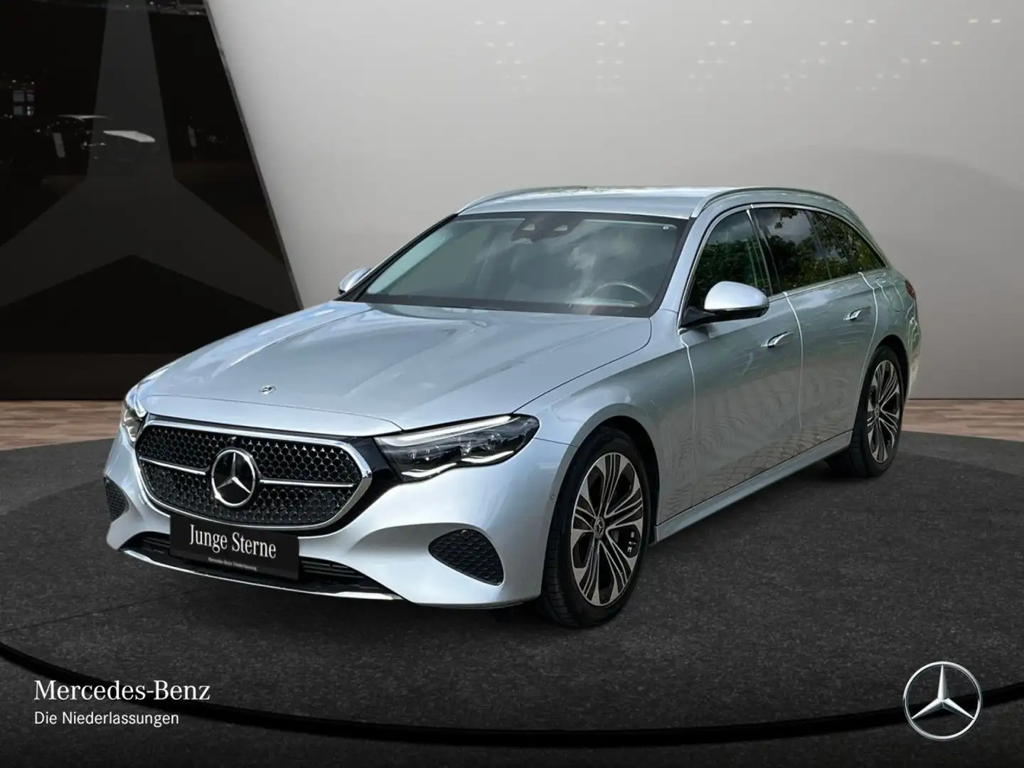 Mercedes-Benz E 300 de T 4M Hybrid Avantgarde Fahrass 360° AHK Silber - 2