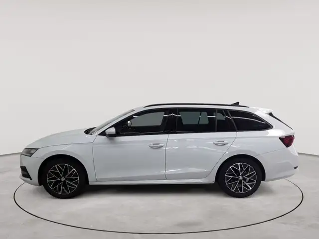 Skoda Octavia view 6