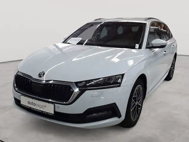 Skoda Octavia view 2
