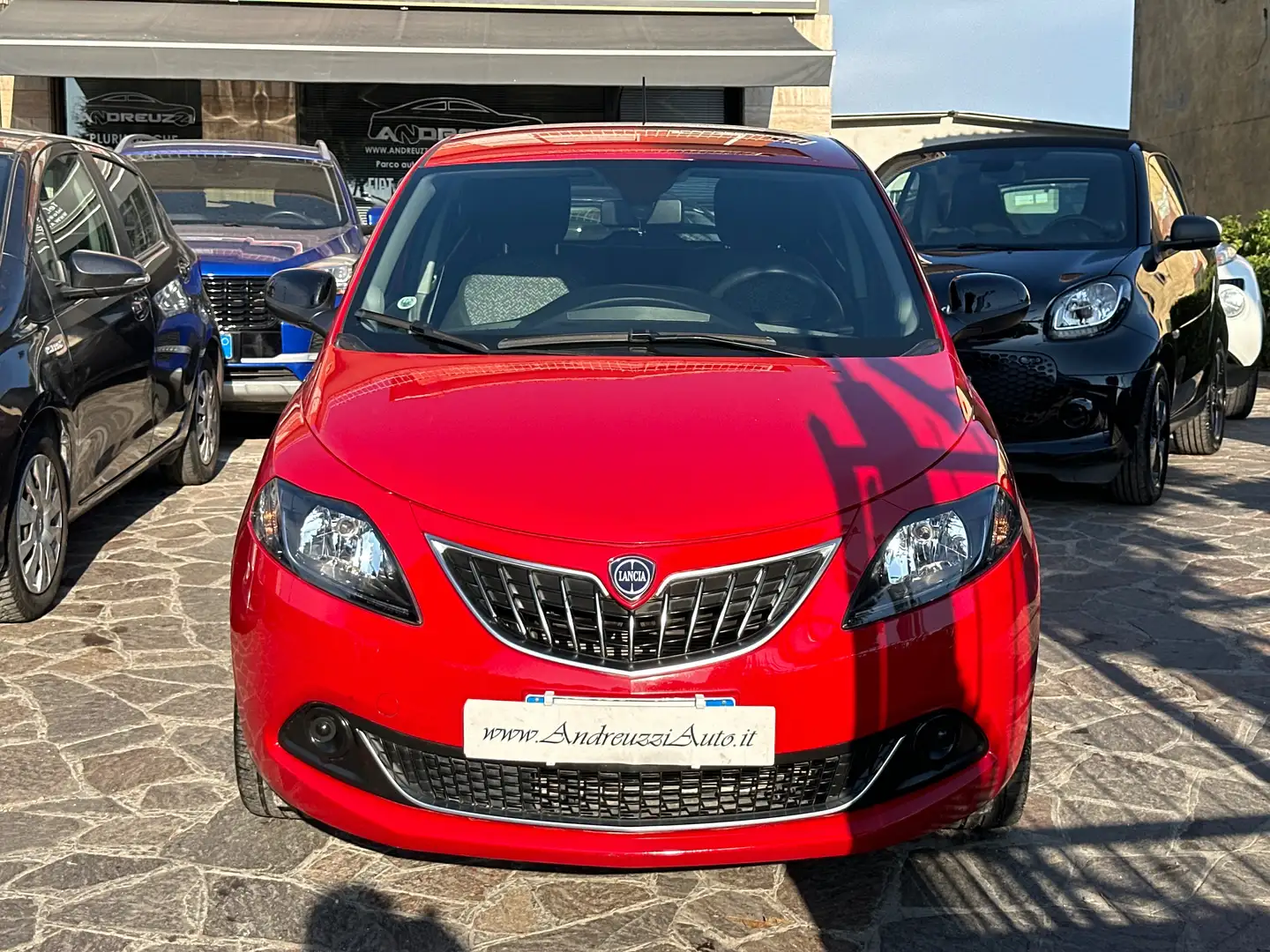 Lancia Ypsilon Ypsilon 1.0 firefly hybrid Silver s Rojo - 2