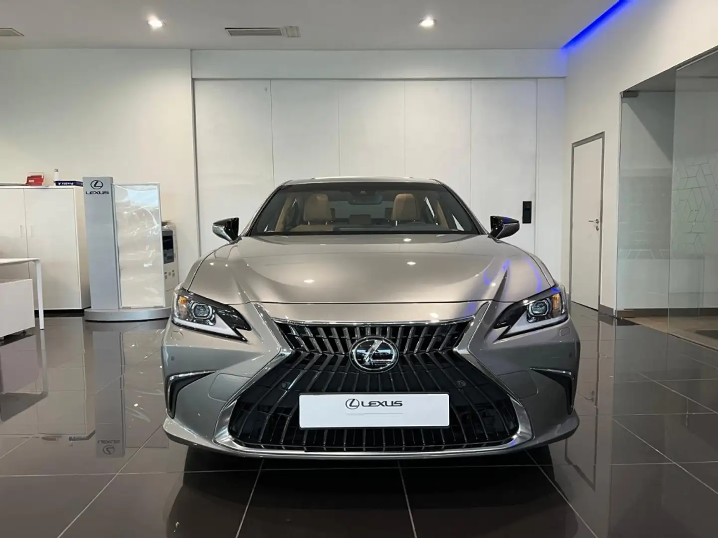 Lexus ES 300 300h Premium Blanc - 2