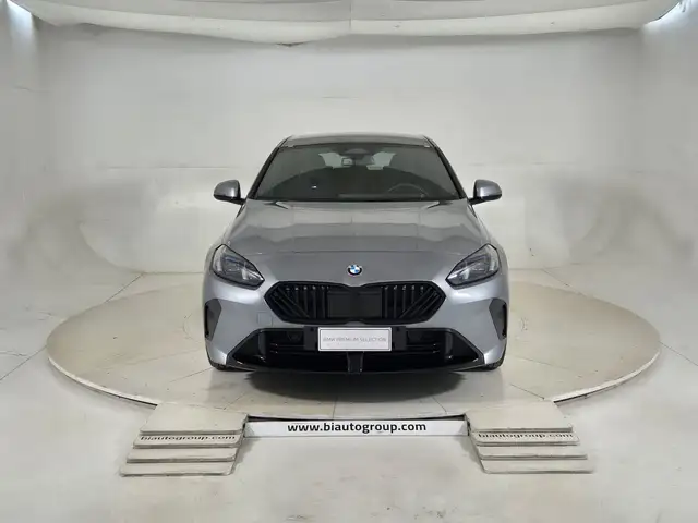 BMW 1 Series view 2